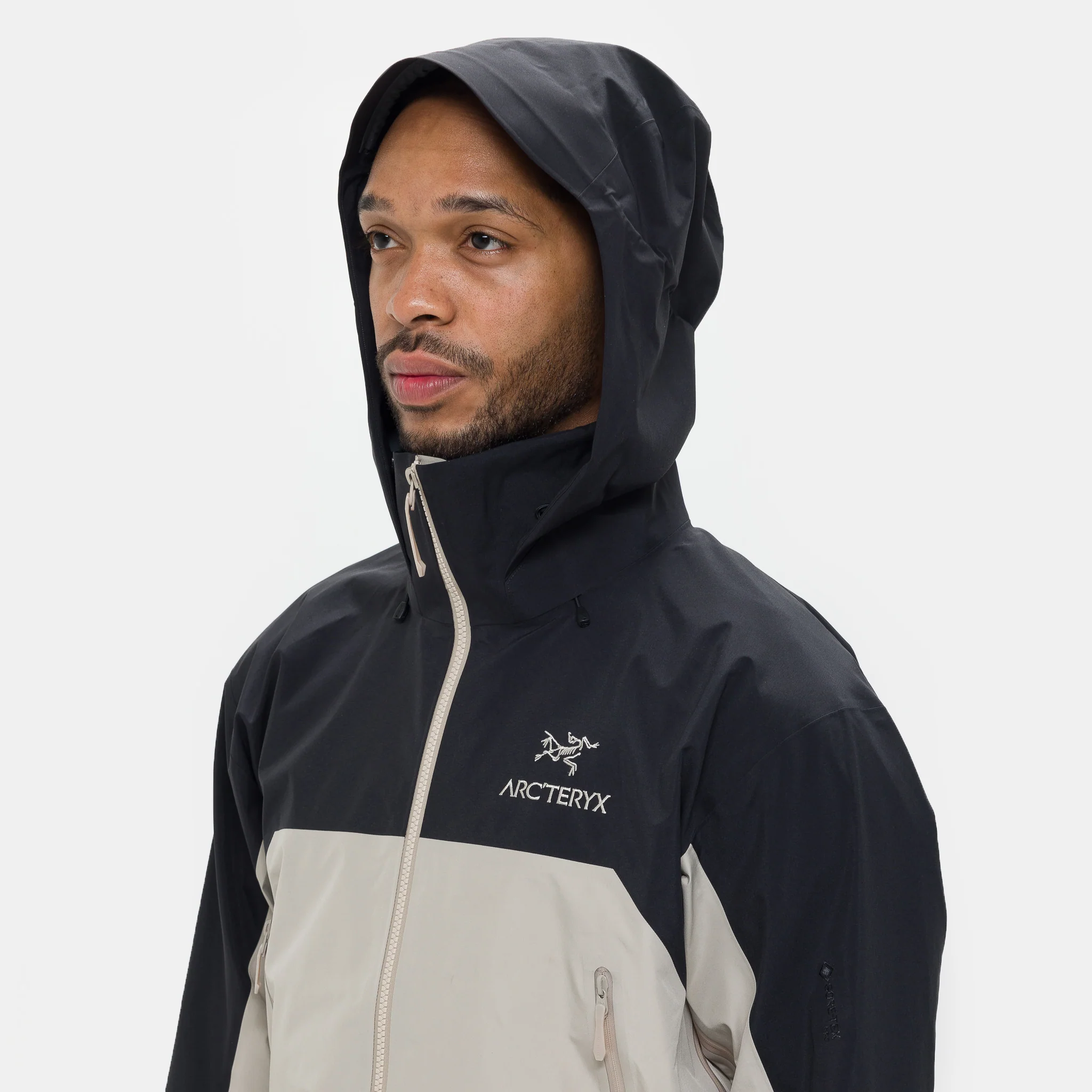 Beta AR Jacket in Black/Rune - Image 4