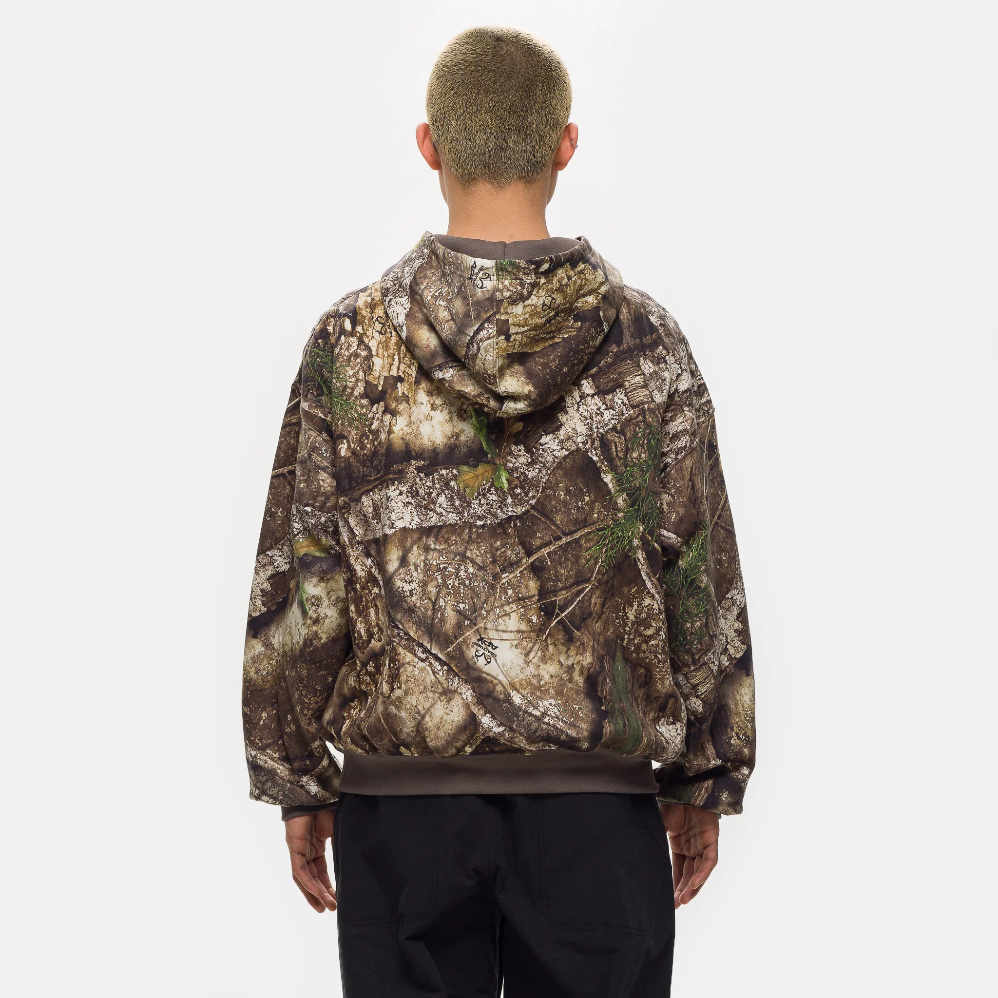 Brooklyn Realtree Pullover Hoodie in Medium Olive/Sail - Image 3