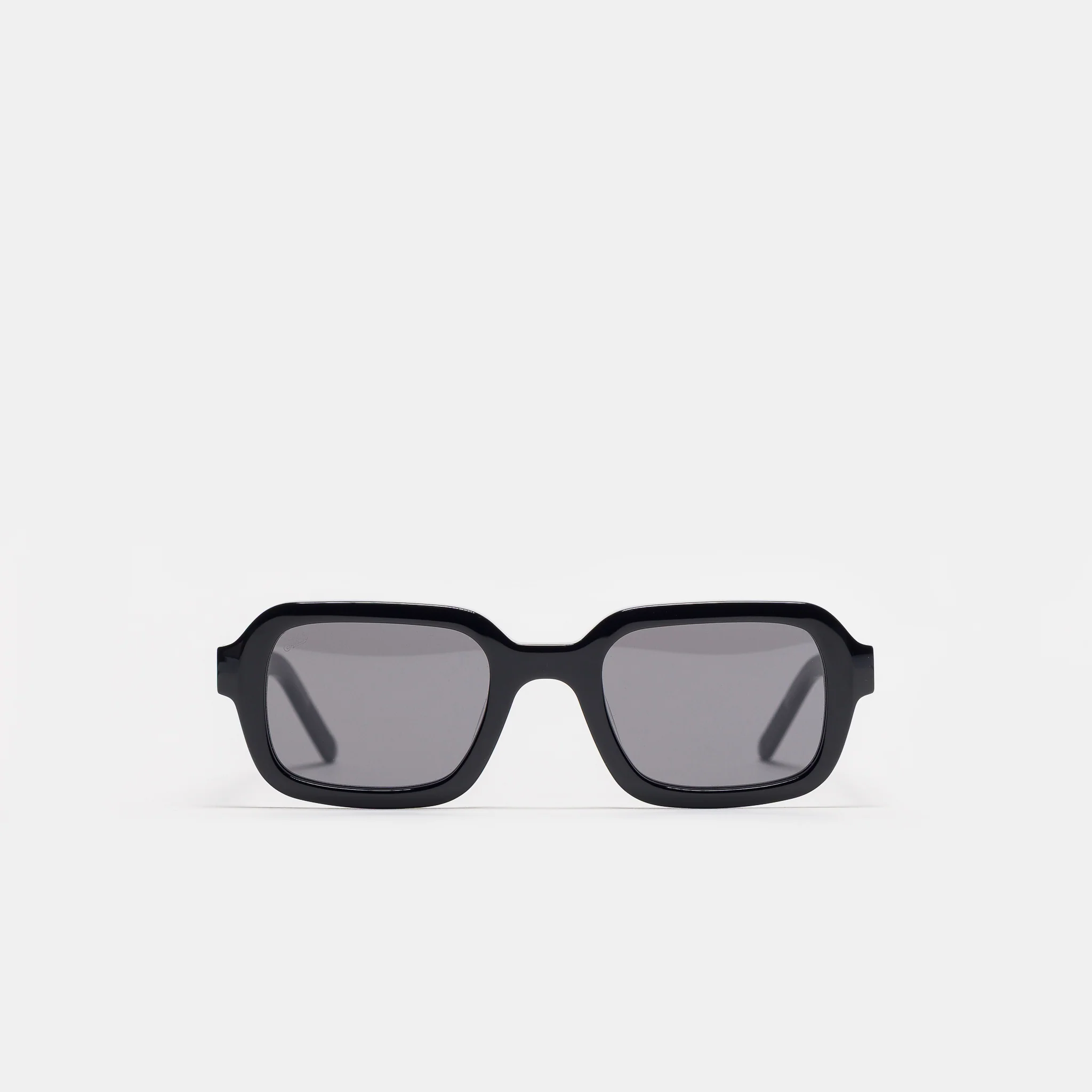 Cascade Sunglasses in Black/Black