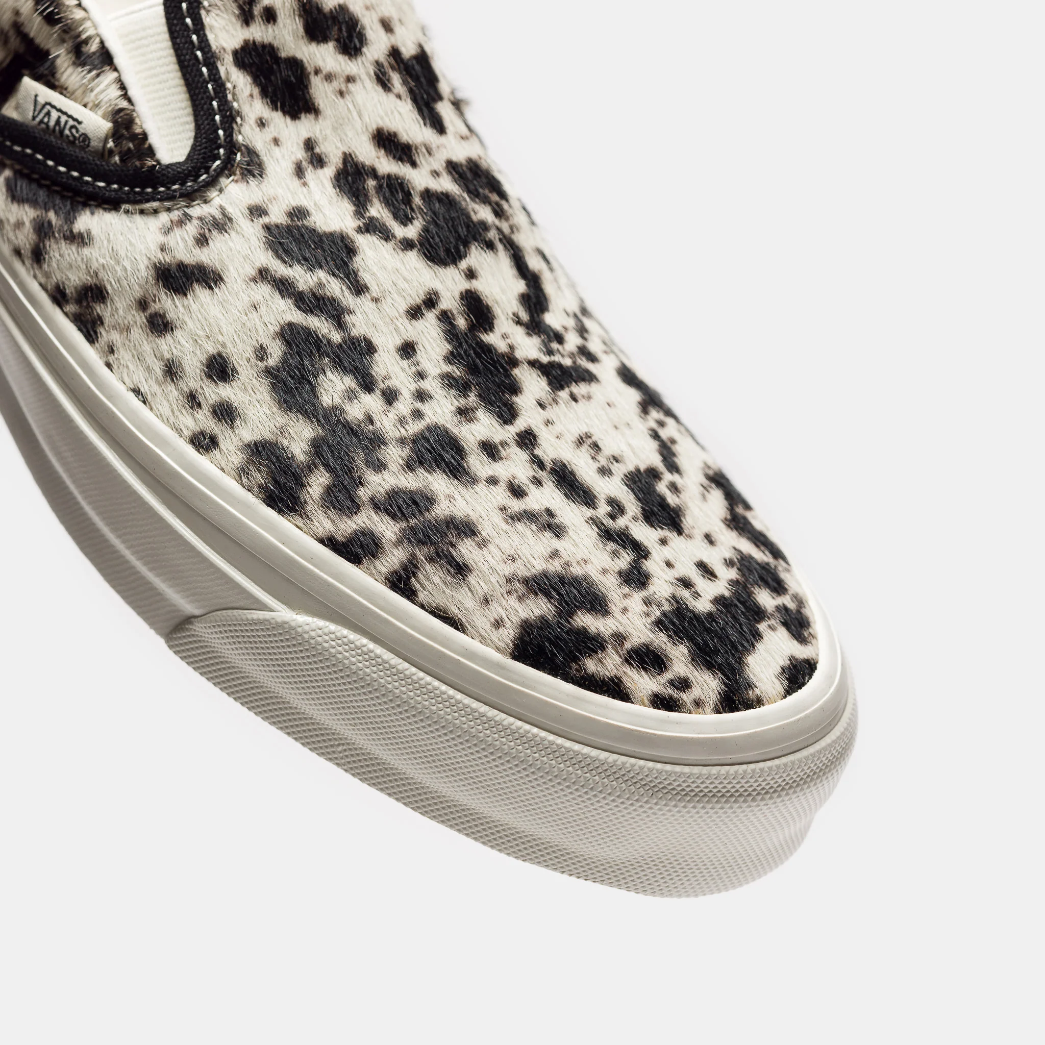 Classic Slip-On 98 Sneaker in Pony Hair Black/White - Image 6
