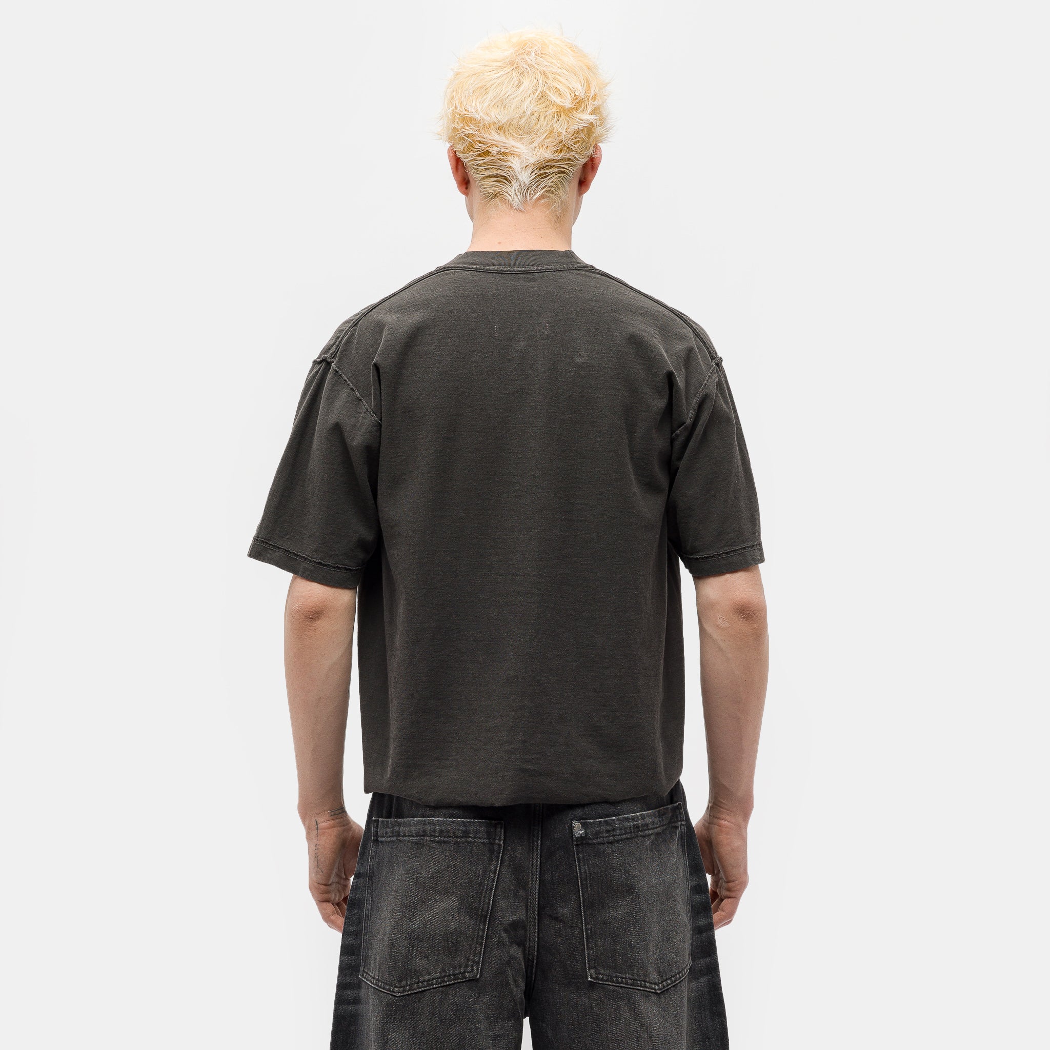 Con Amor T-Shirt in Vintage Black - Image 3