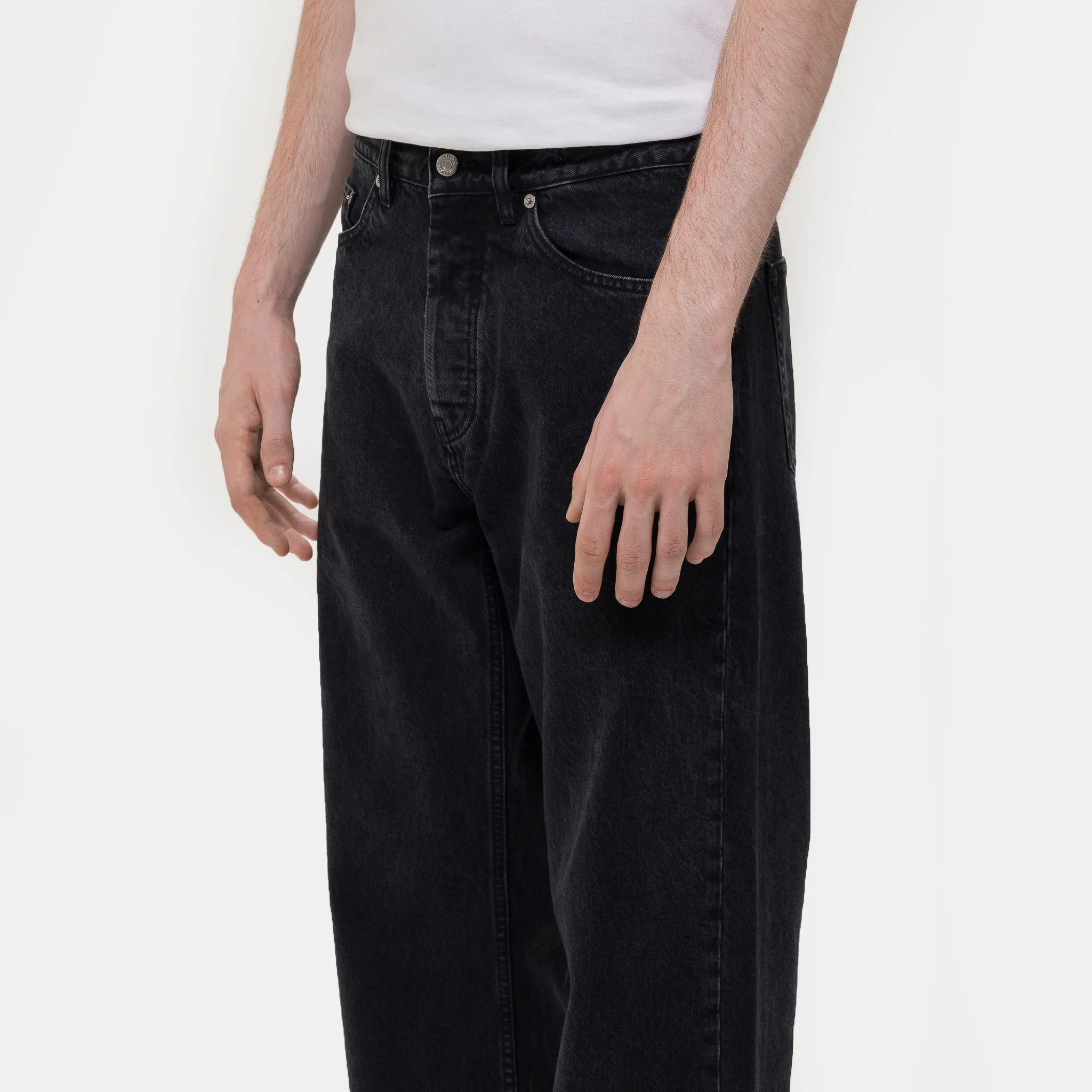 Criss Jeans in Black - Image 4