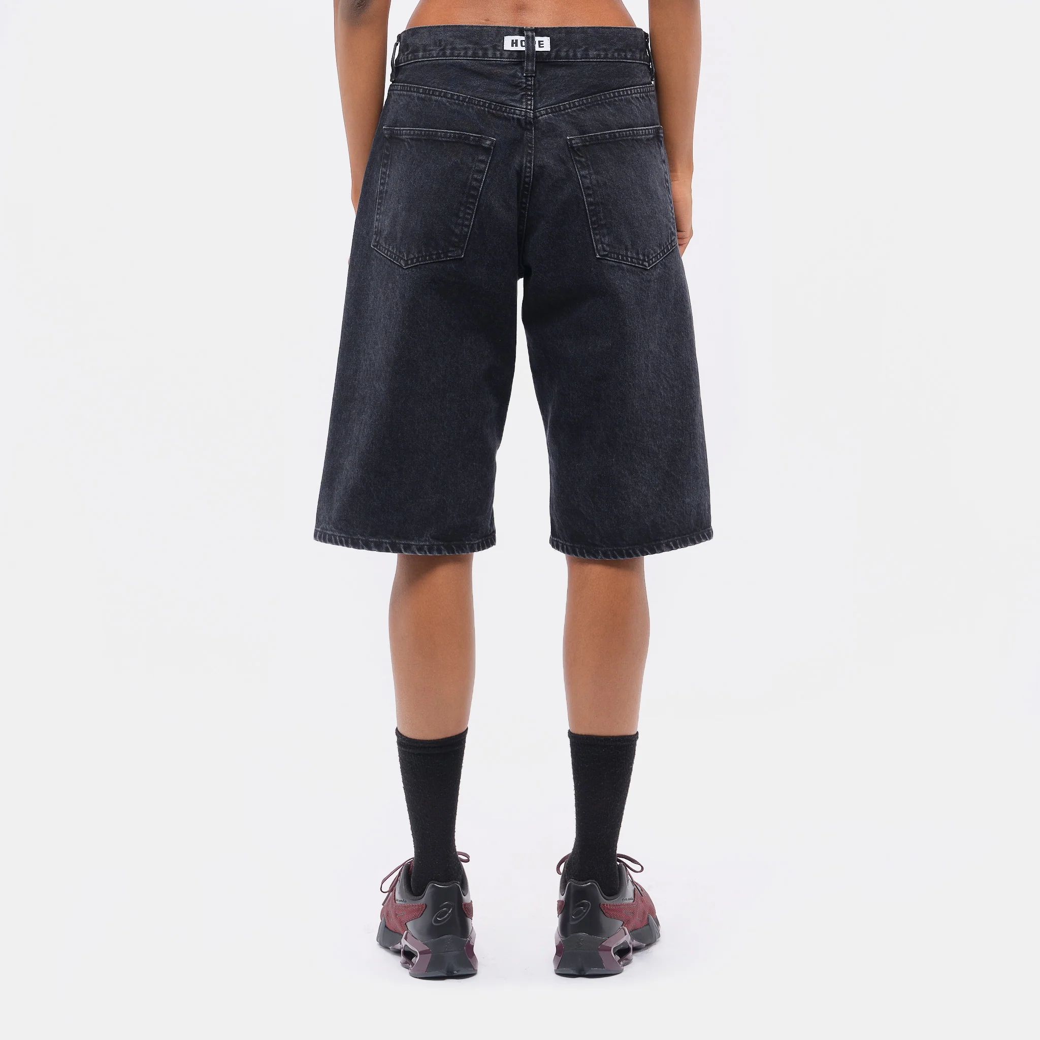 Criss Shorts in Black - Image 3
