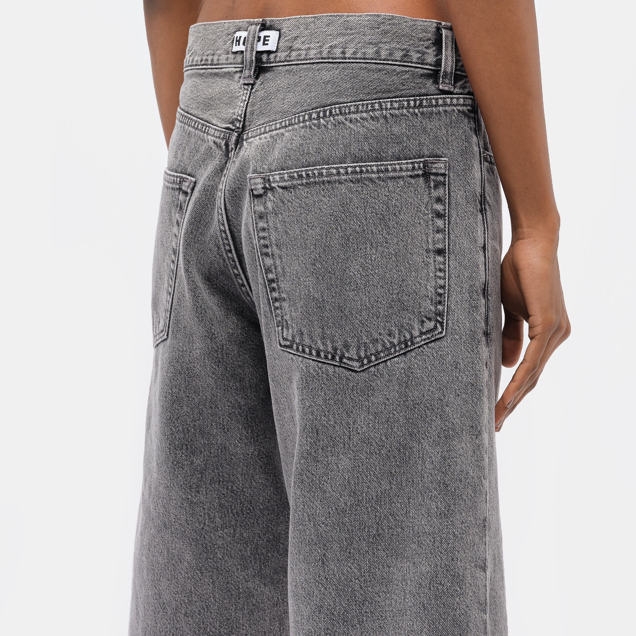 Criss Shorts in Grey - Image 3