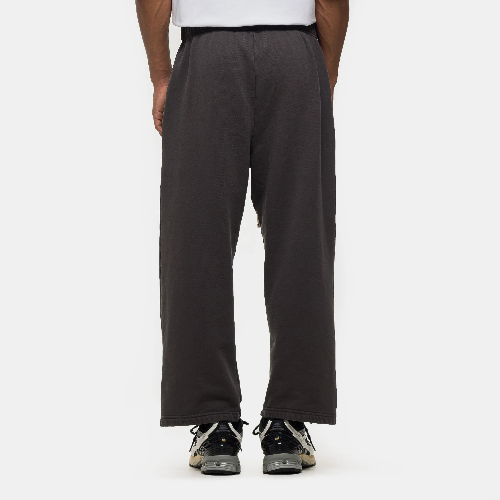 Cropped Relaxed  Pant in Vintage Black - Image 3
