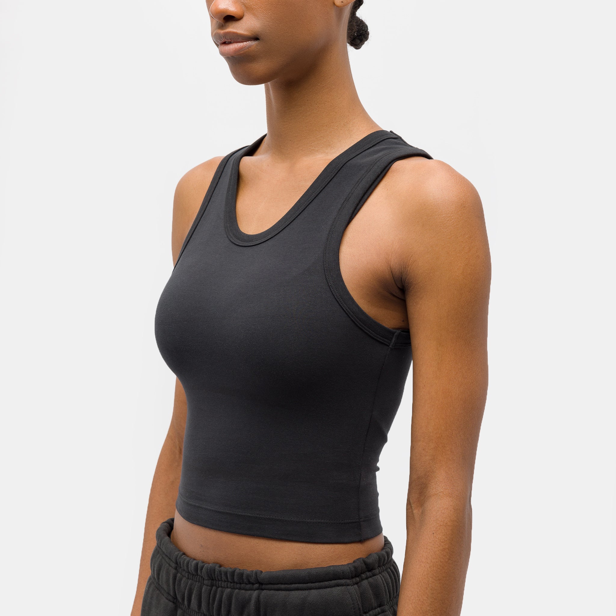 Cropped Tank in Black - Image 4