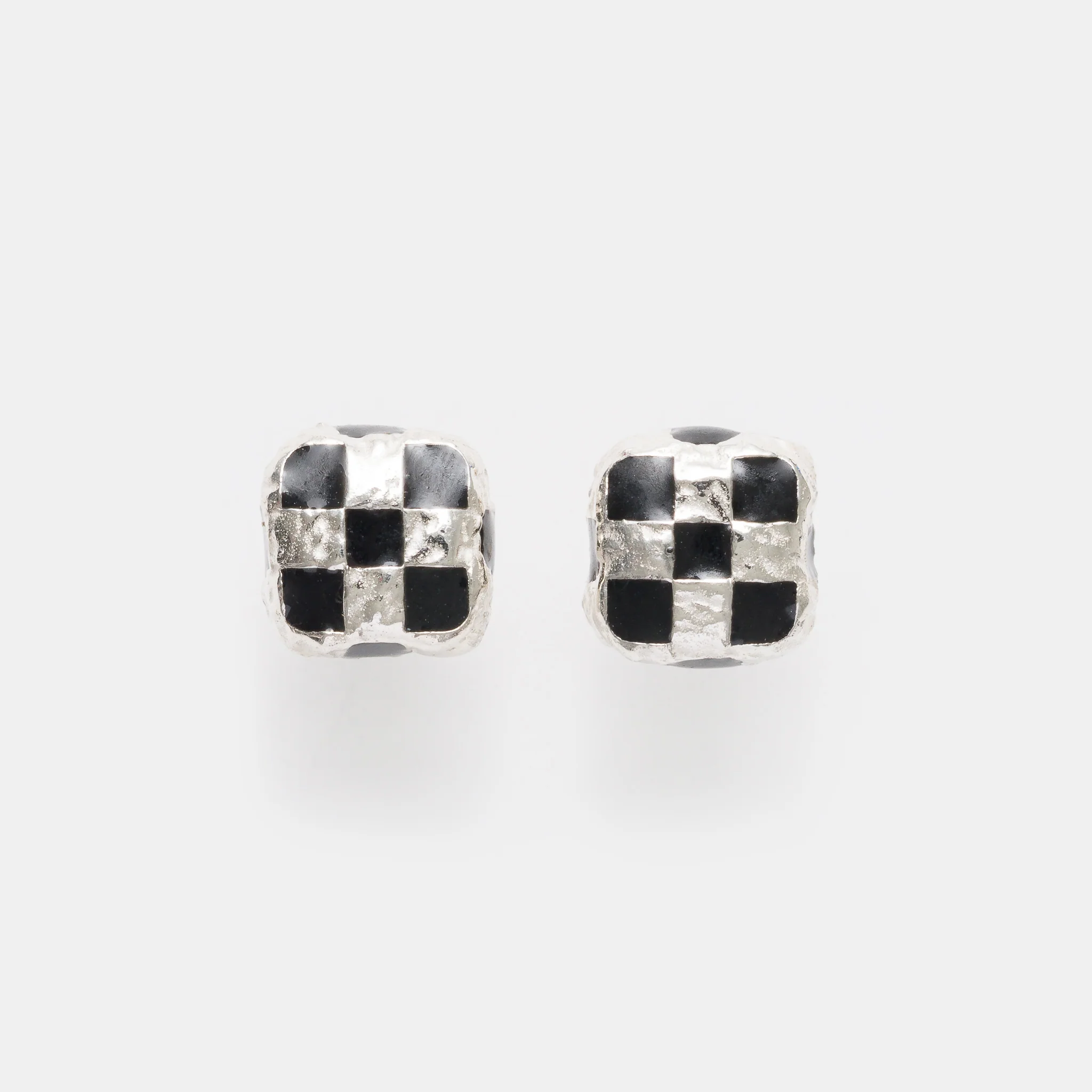 Davie Stud Earrings in Silver/Black Resin