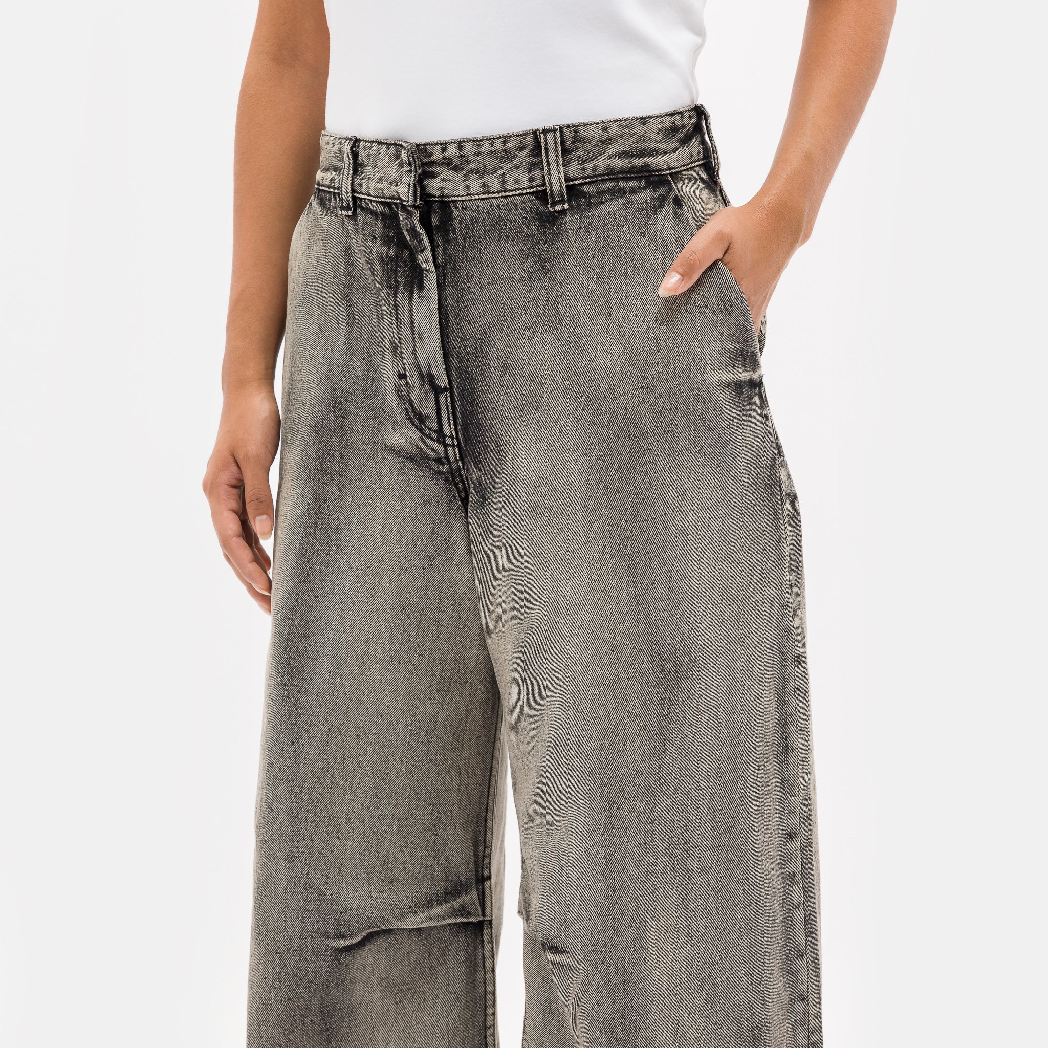 Dem Jeans in Grey - Image 4
