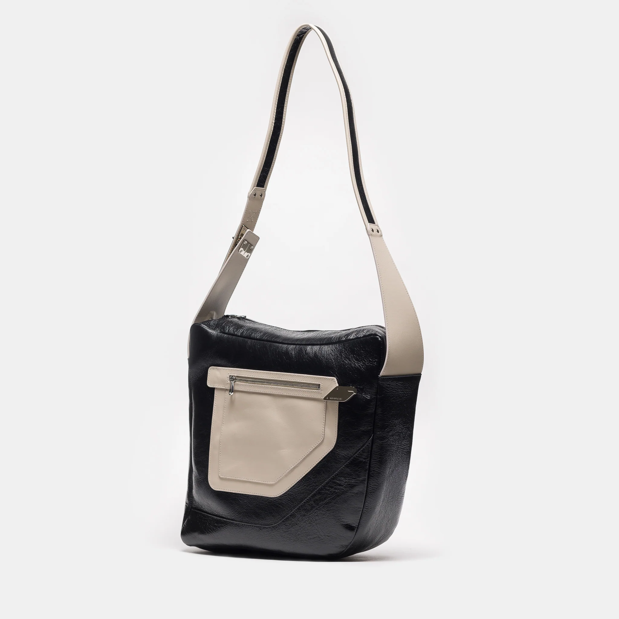 Deultum Leather Bag in Black/Beige - Image 2