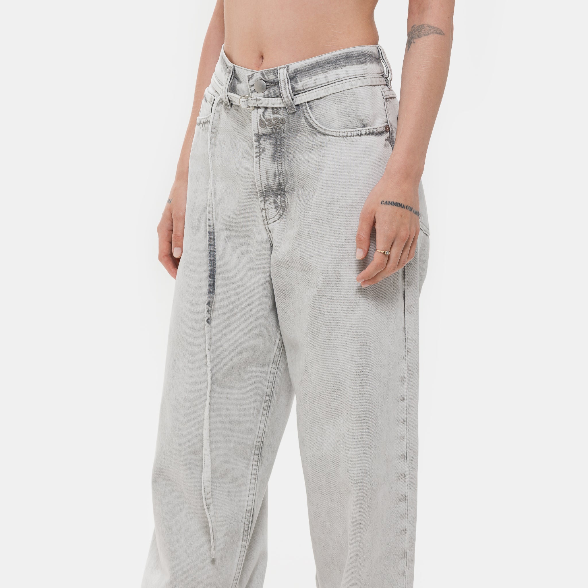 Down To Earth Wide Leg Jean in Washed Grey/White - Image 4