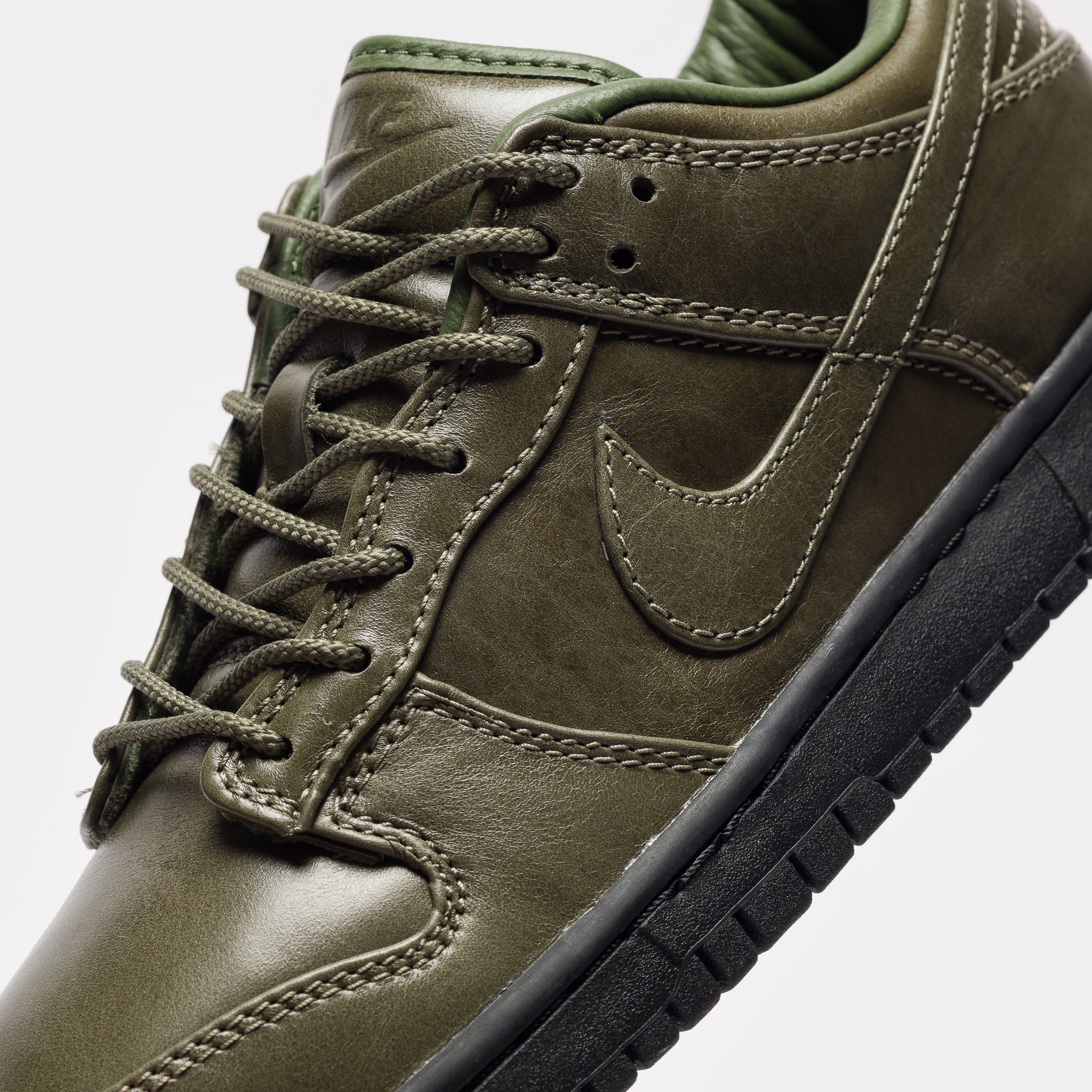 Dunk Low Retro PRM QS Army Olive/Army Olive/Black - Image 5