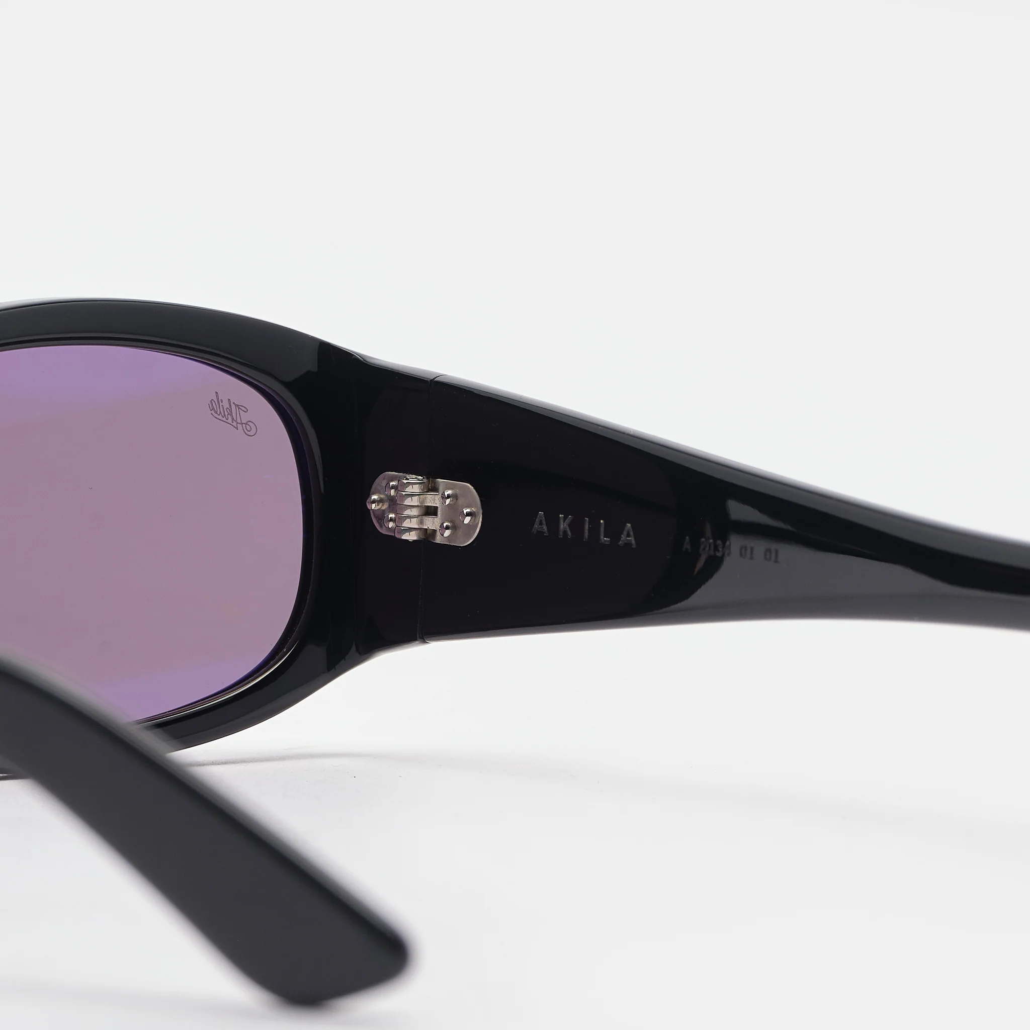 Eazy Sunglasses in Black - Image 3