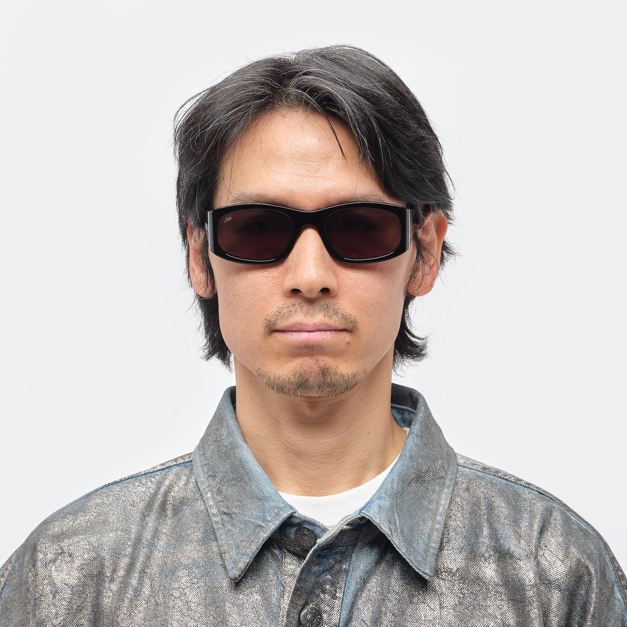 Eazy Sunglasses in Black - Image 4