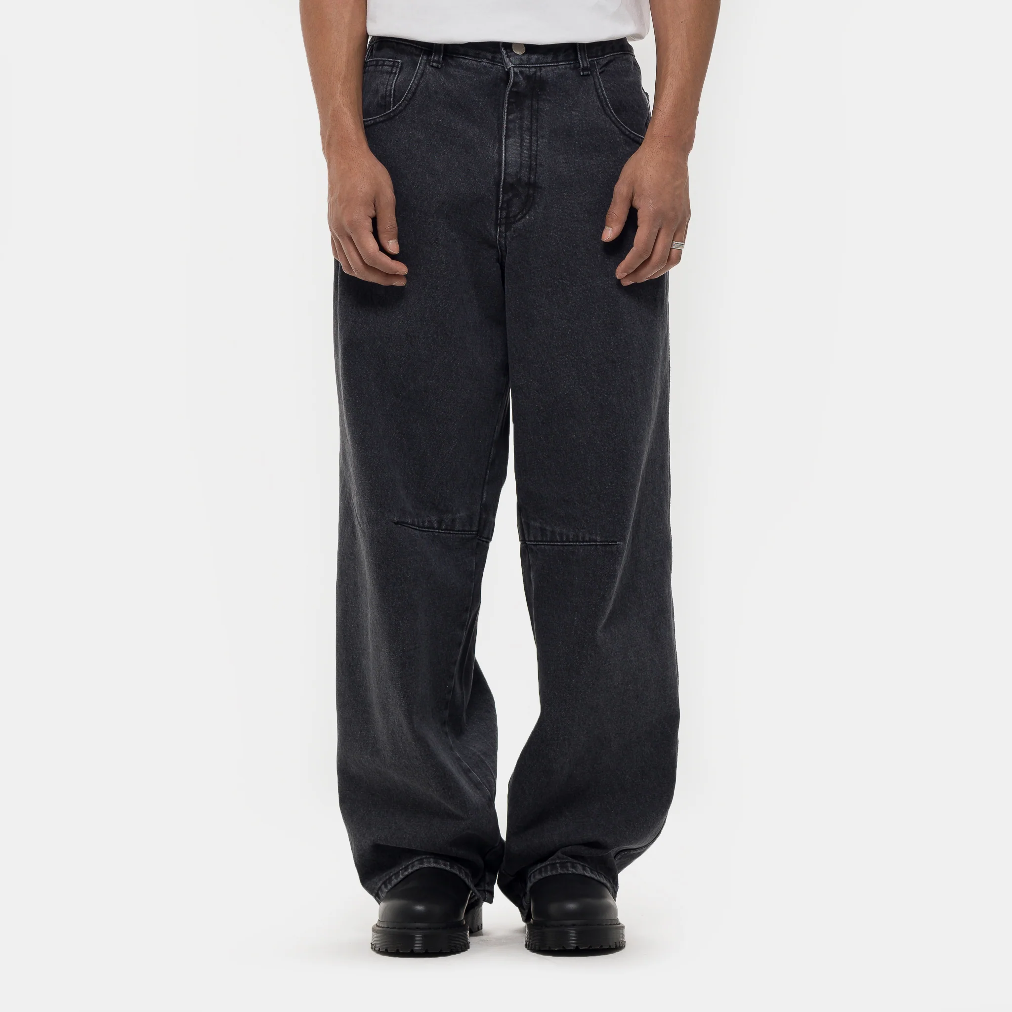 Half-Dart Maxi Jean in Black Wash
