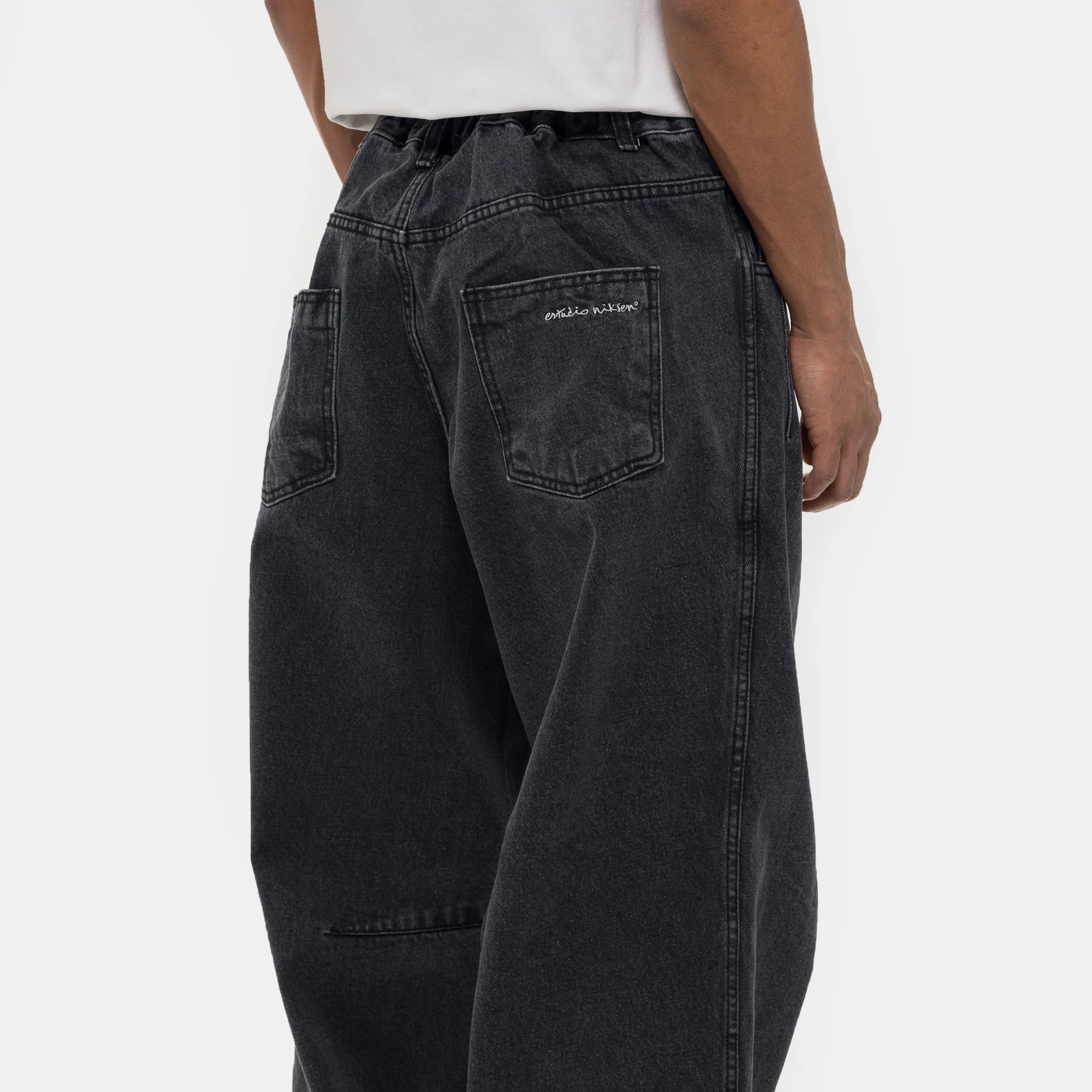 Half-Dart Maxi Jean in Black Wash - Image 5