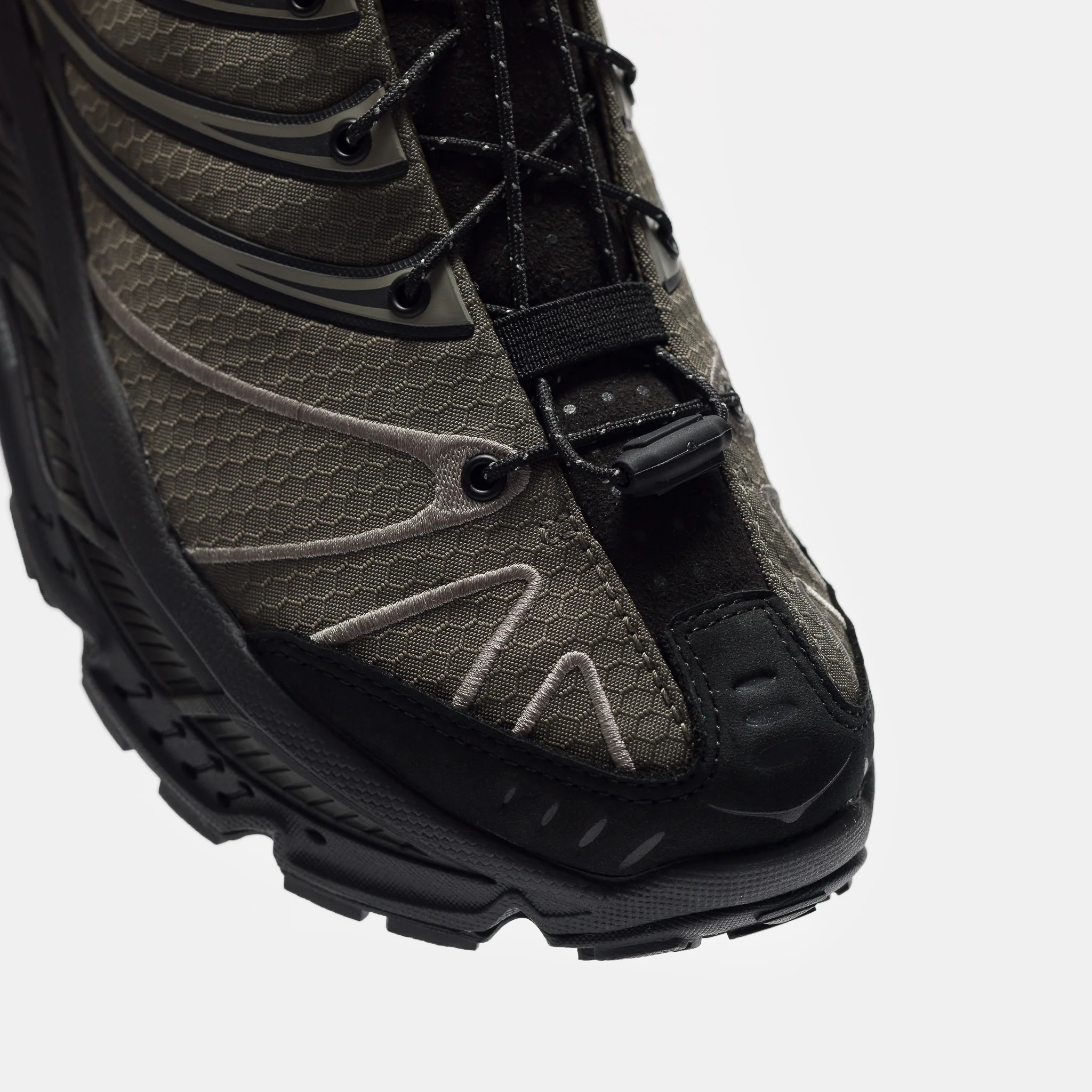Haven Stinson EVO GTX Sneaker in Jet Black/Tarmac - Image 6