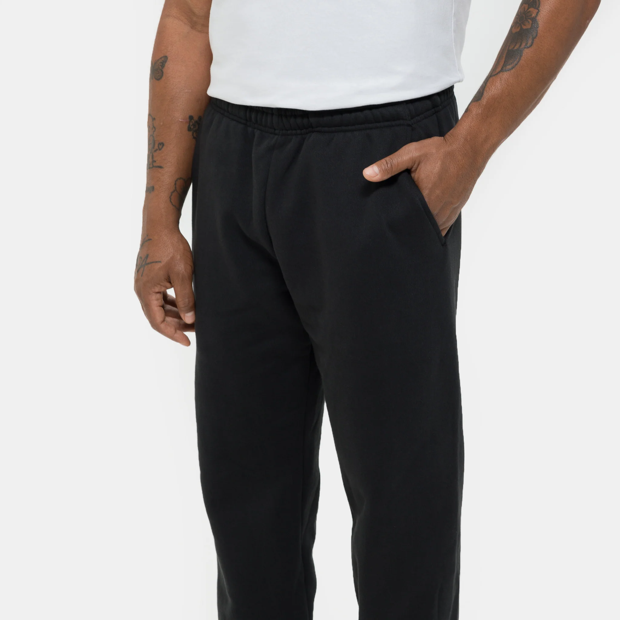 Heavy Sweatpant in Black - Image 4