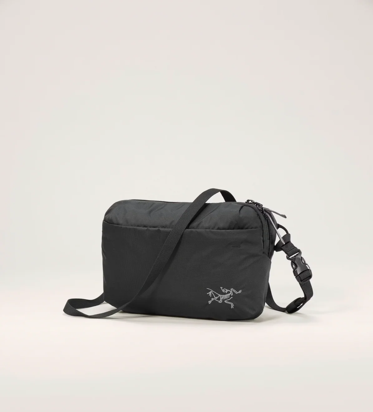 Heliad Crossbody in Black