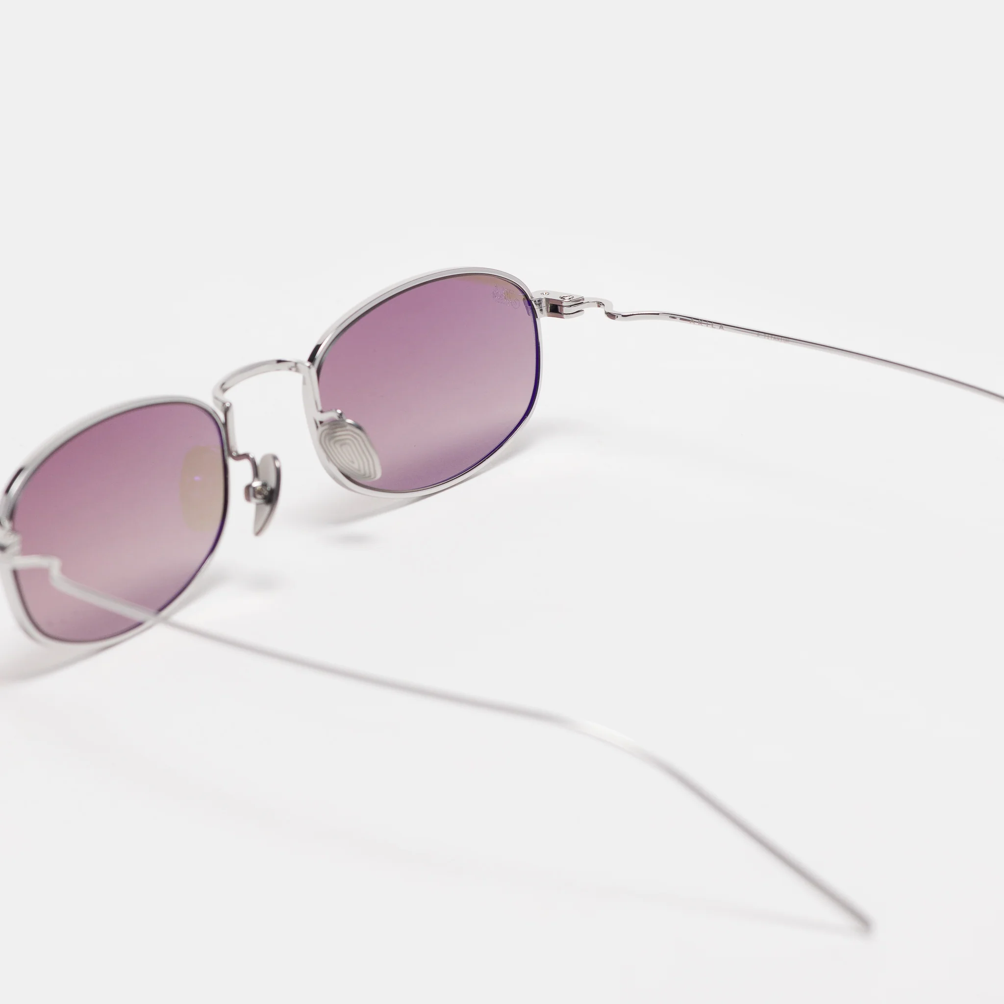 Icon Sunglasses in Silver/Brown Gradient - Image 4