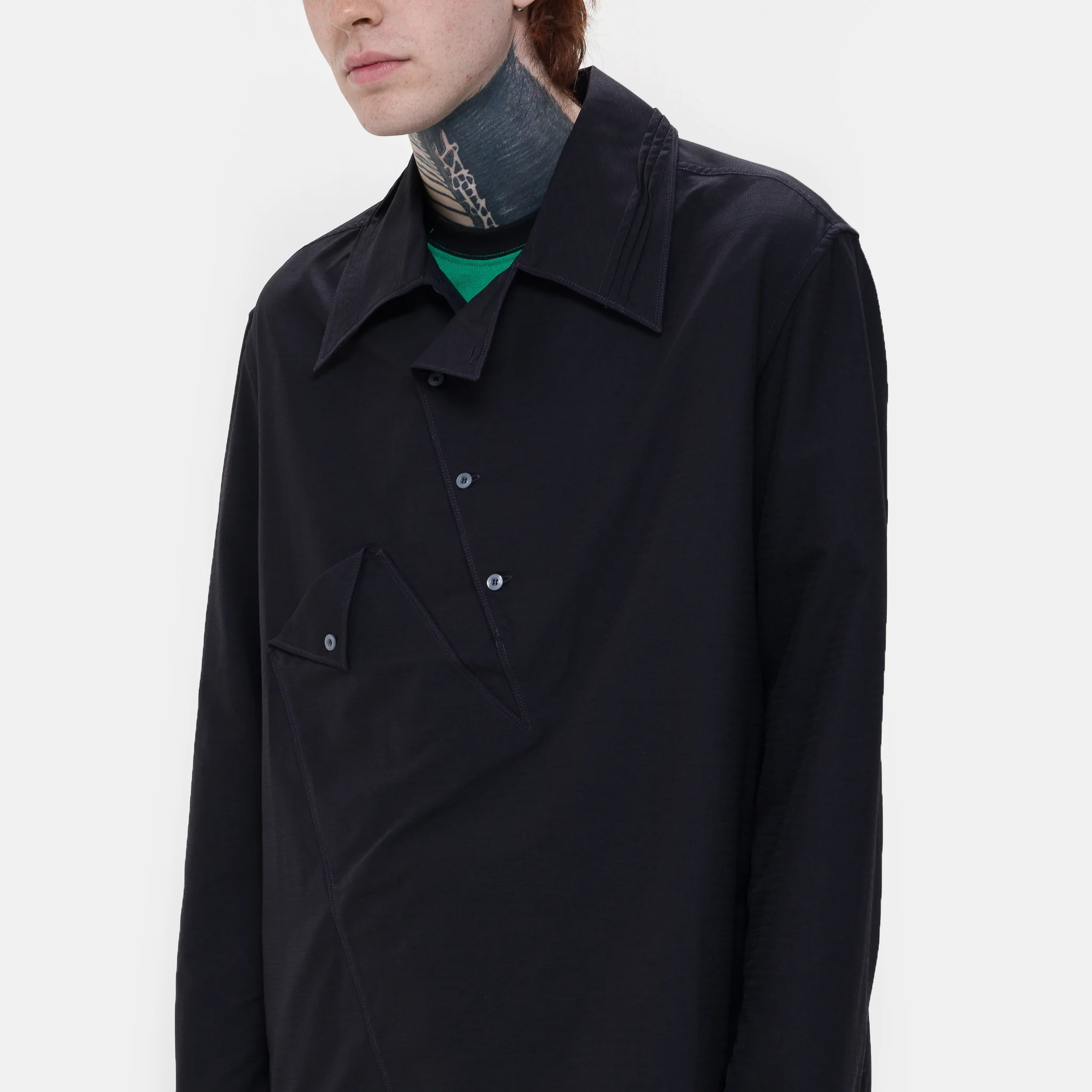Jarocka Overshirt in Black - Image 4