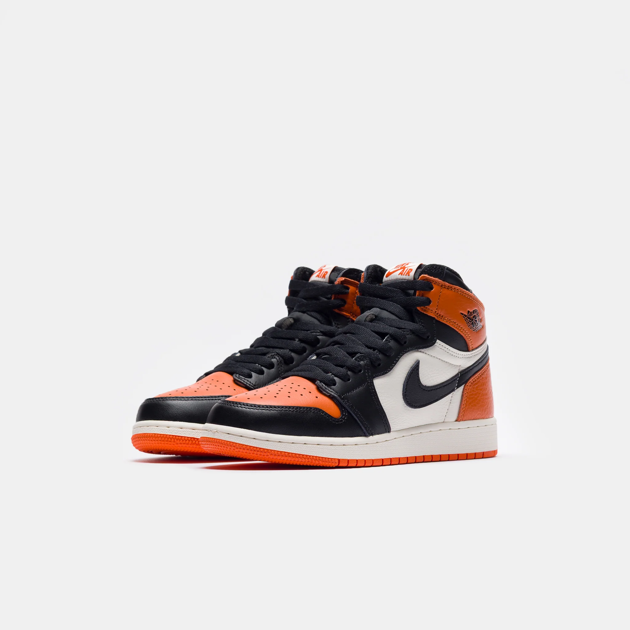 Jordan 1 Retro High OG Grade School Sneaker in Black/Black/Sail/Starfish - Image 2