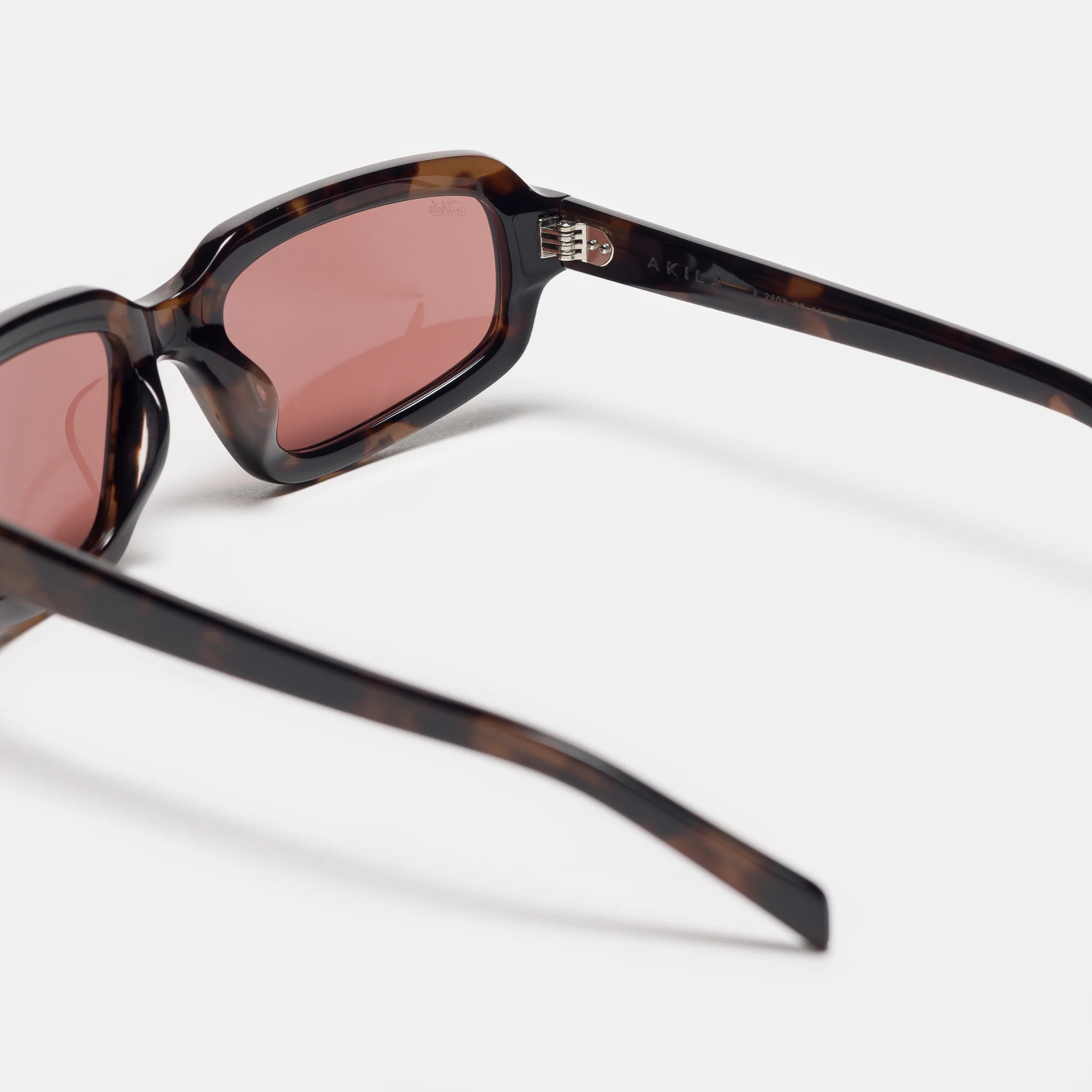 Jupiter Sunglasses in Tortoise/Purple - Image 4