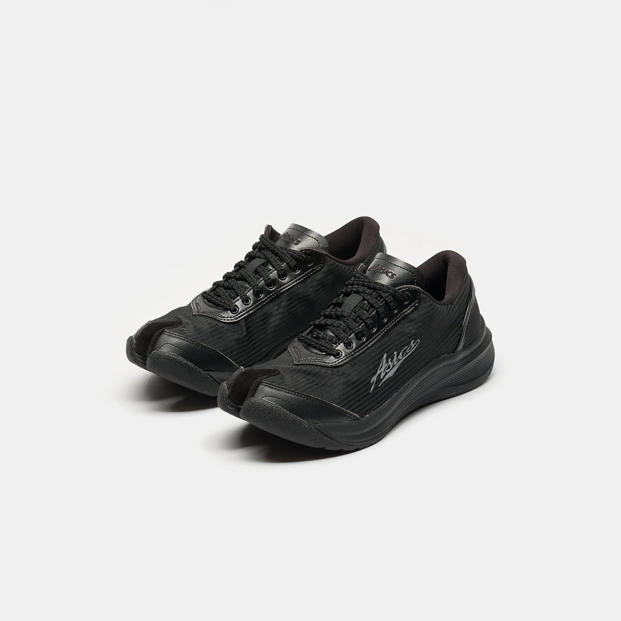 Kiko Kostadinov Ilargi FF Sneaker in Carbon - Image 3