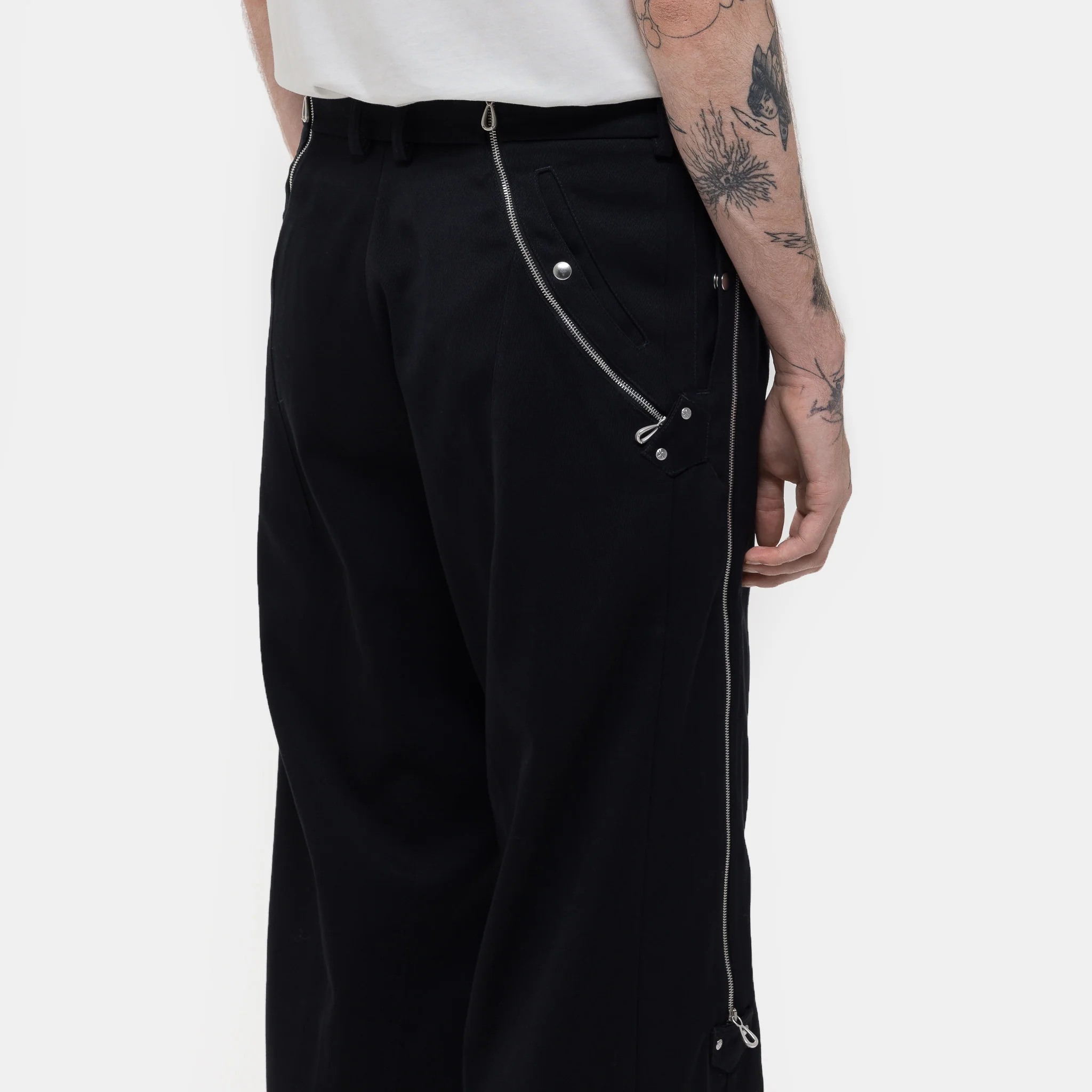 Knox Trousers with Zipper in Black - Image 5