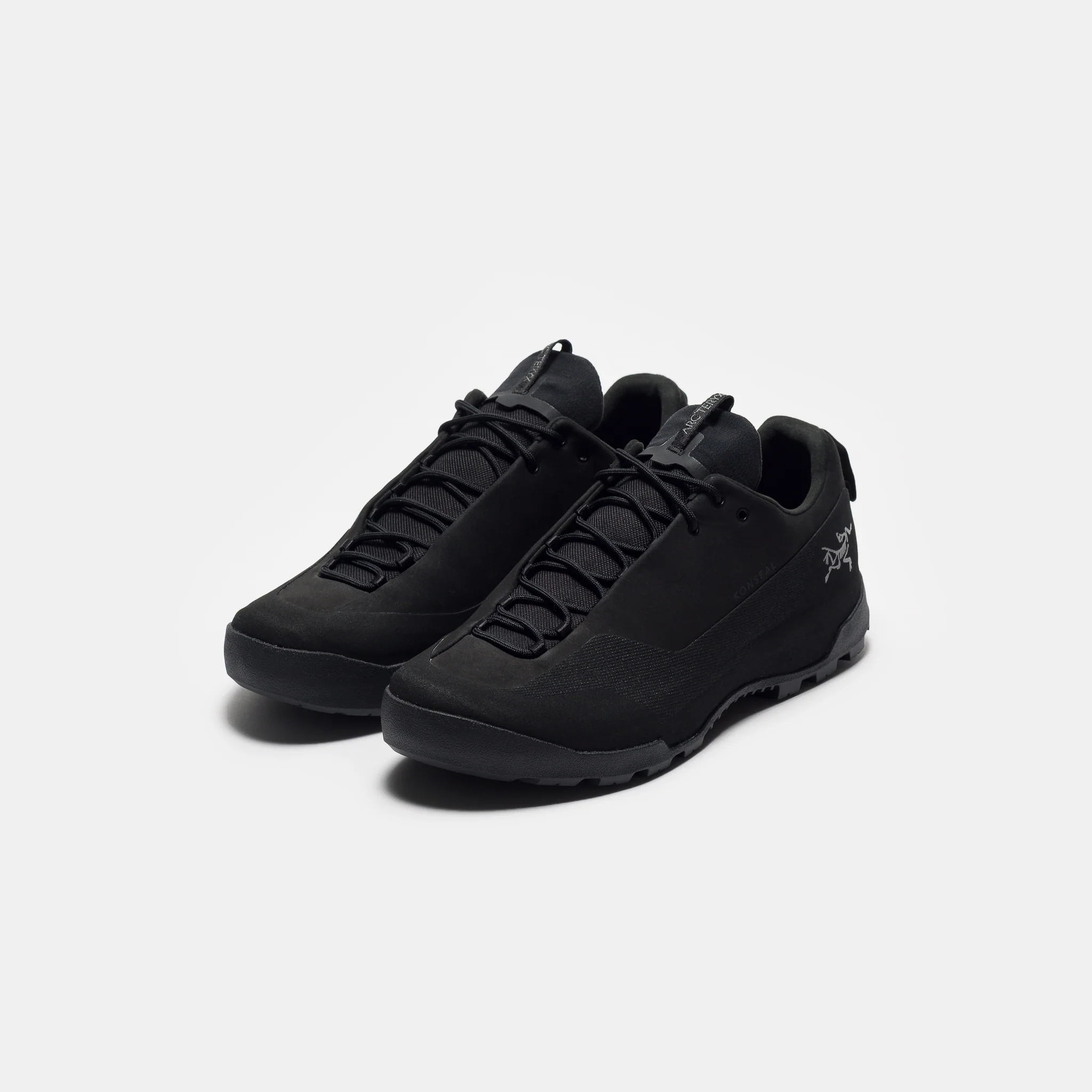 Konseal Sneaker in Black/Black - Image 3