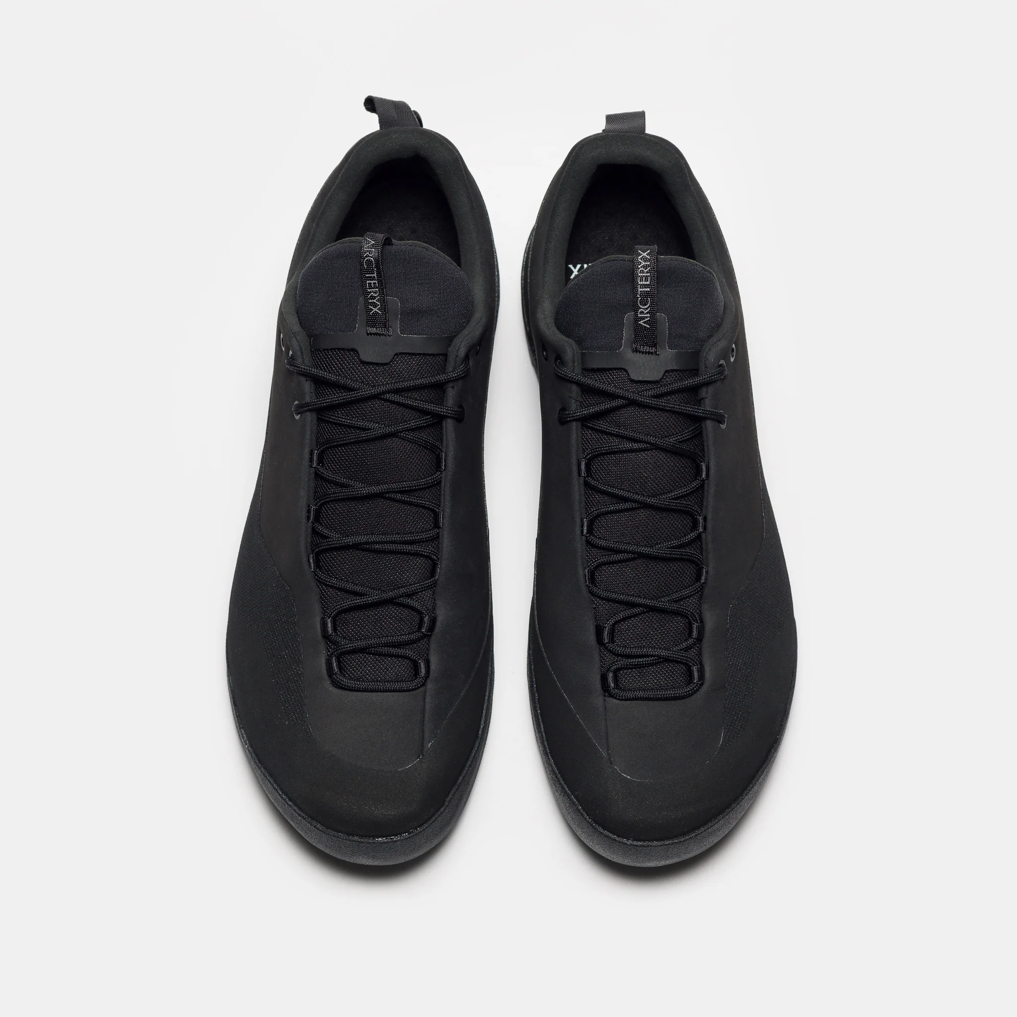 Konseal Sneaker in Black/Black - Image 4