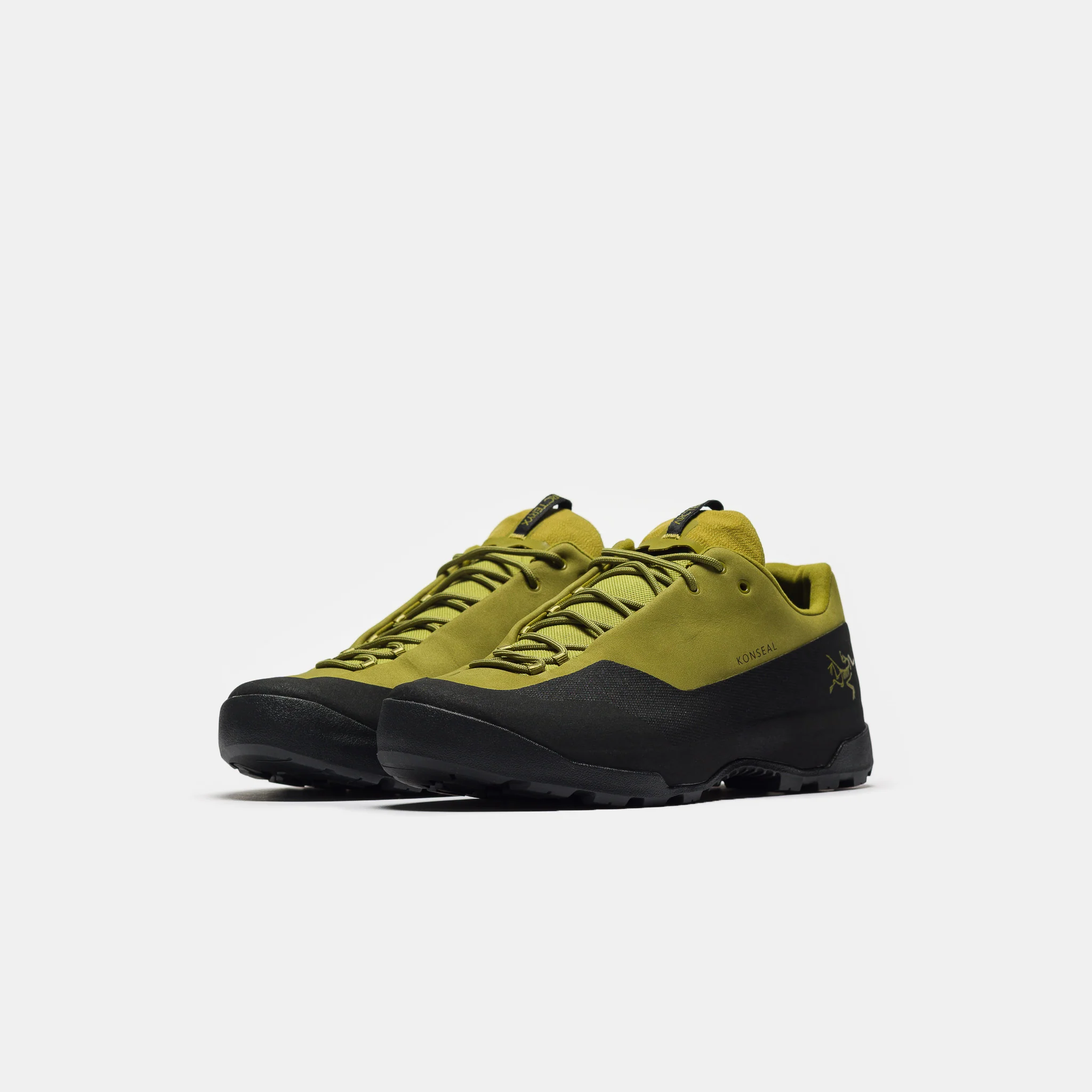 Konseal Sneaker in Olive Moss/Black - Image 2