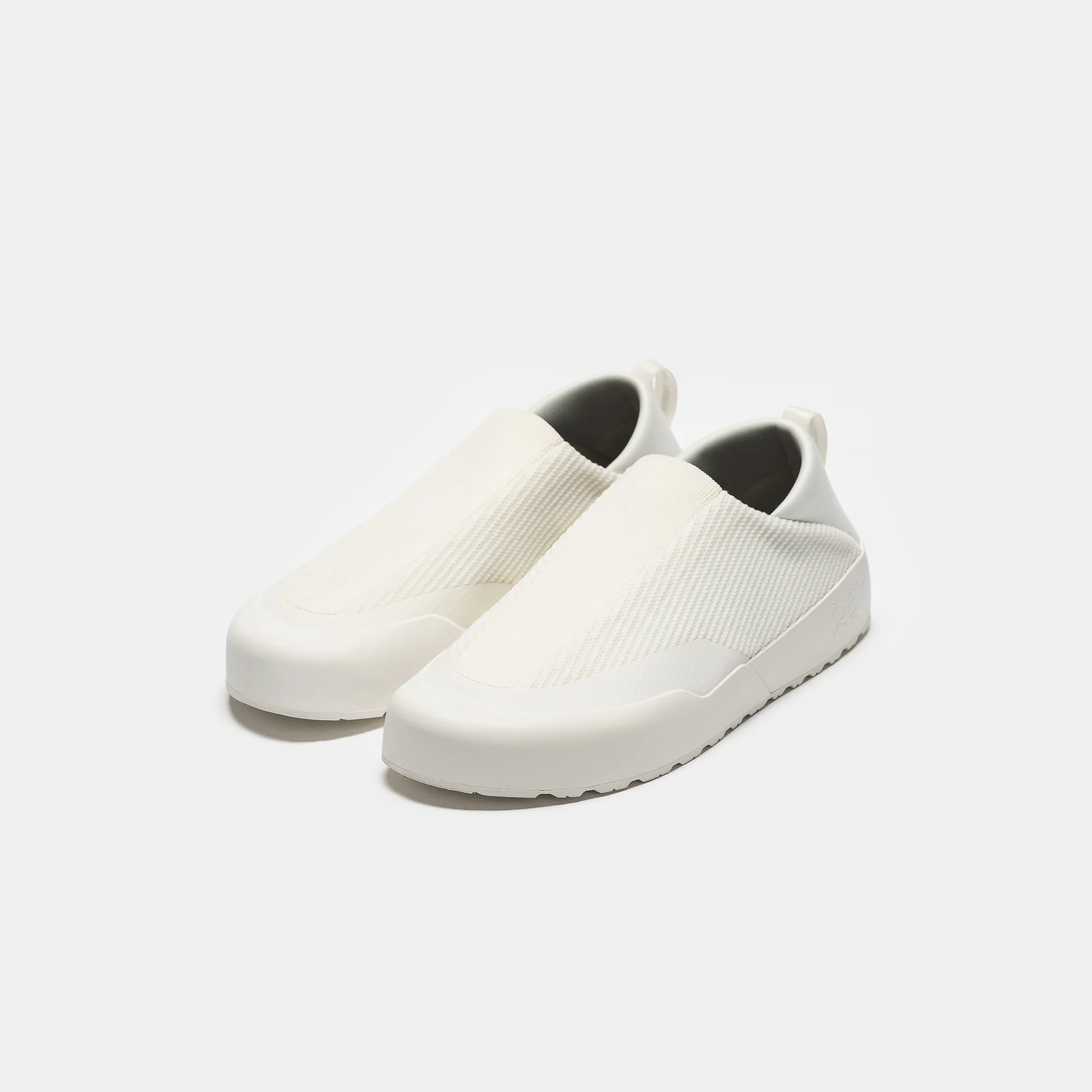 Kragg Sneaker in Arctic Silk/Arctic Silk - Image 3
