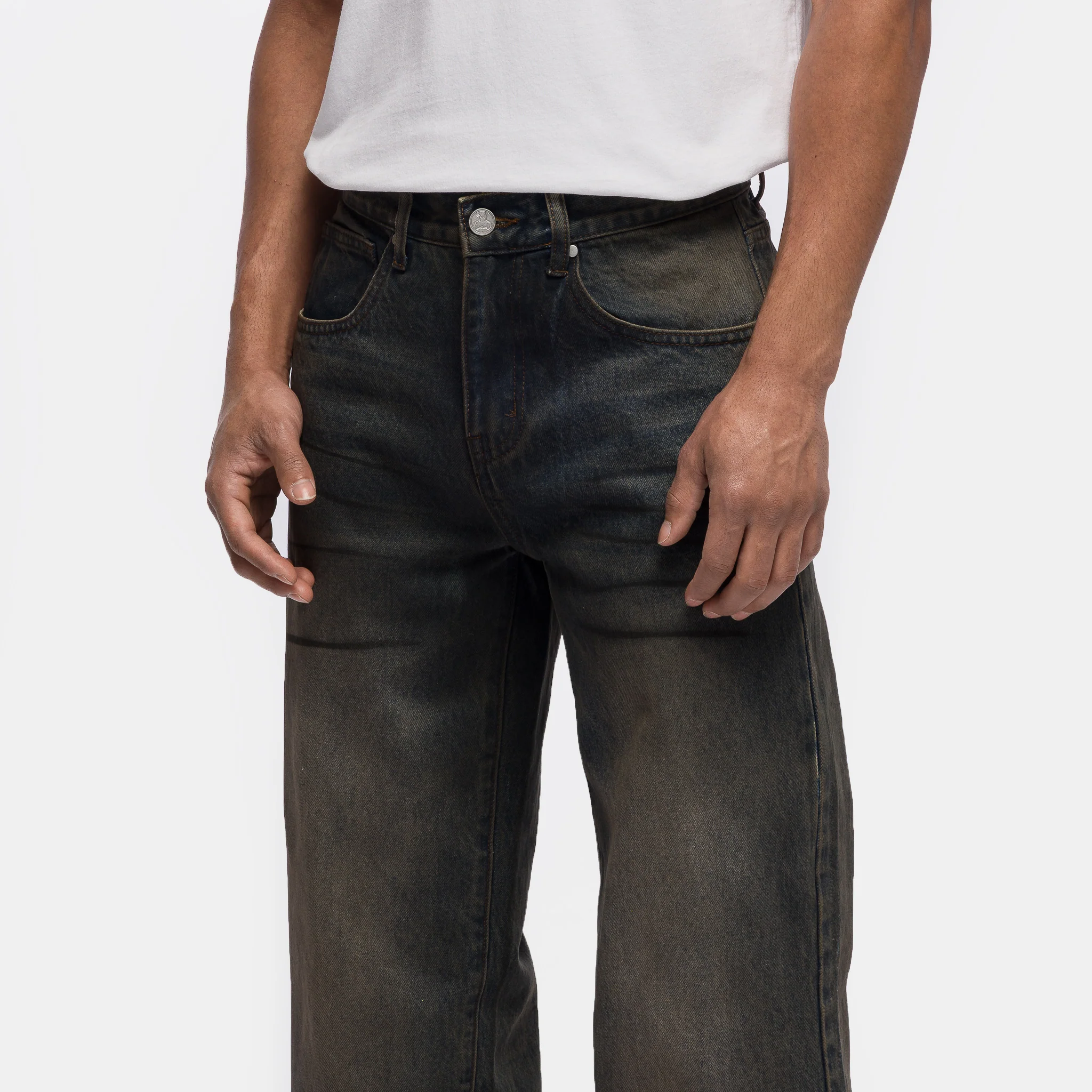 LAX Straight Cut Jean in Washed Blue - Image 4