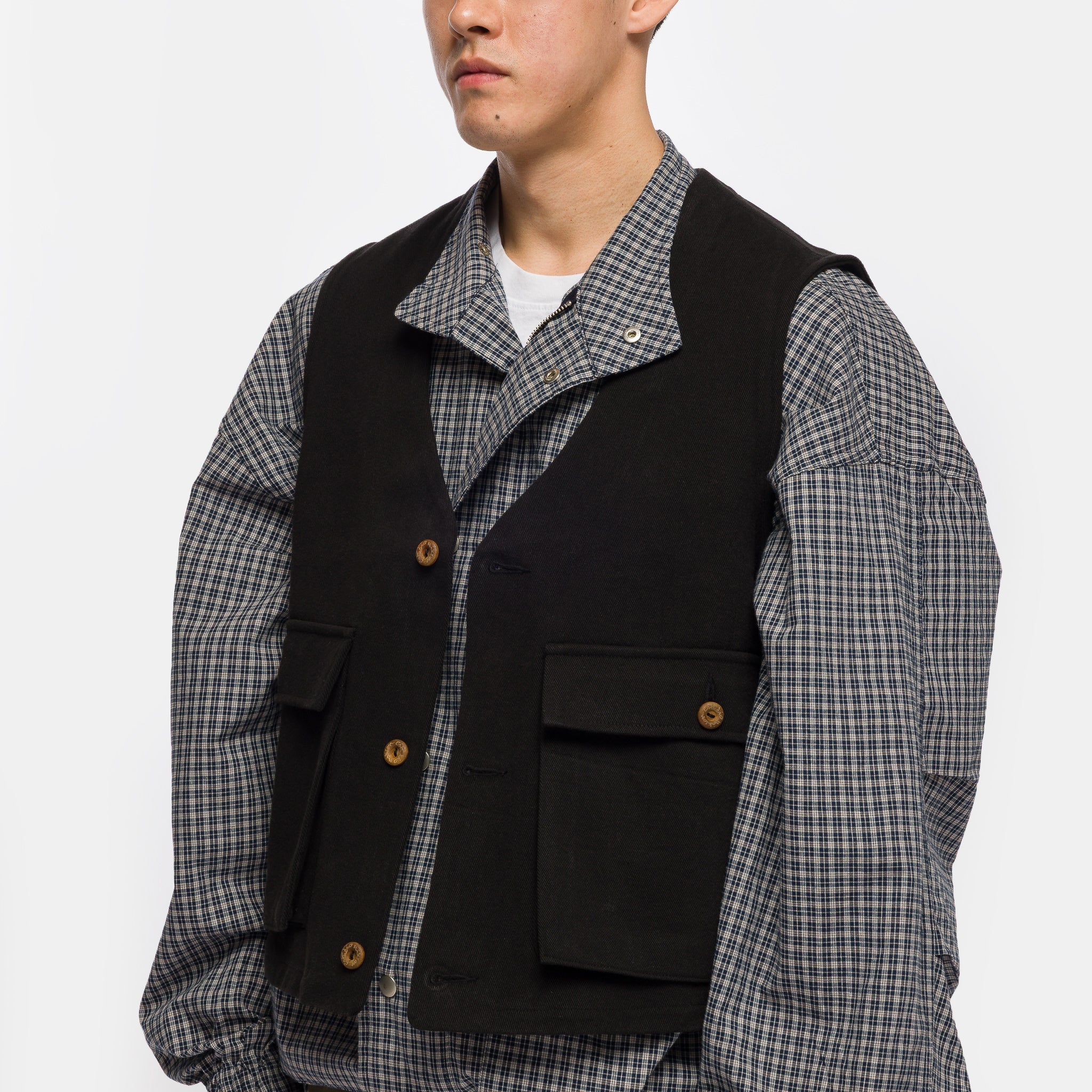 Light Pocket Vest in Black - Image 4