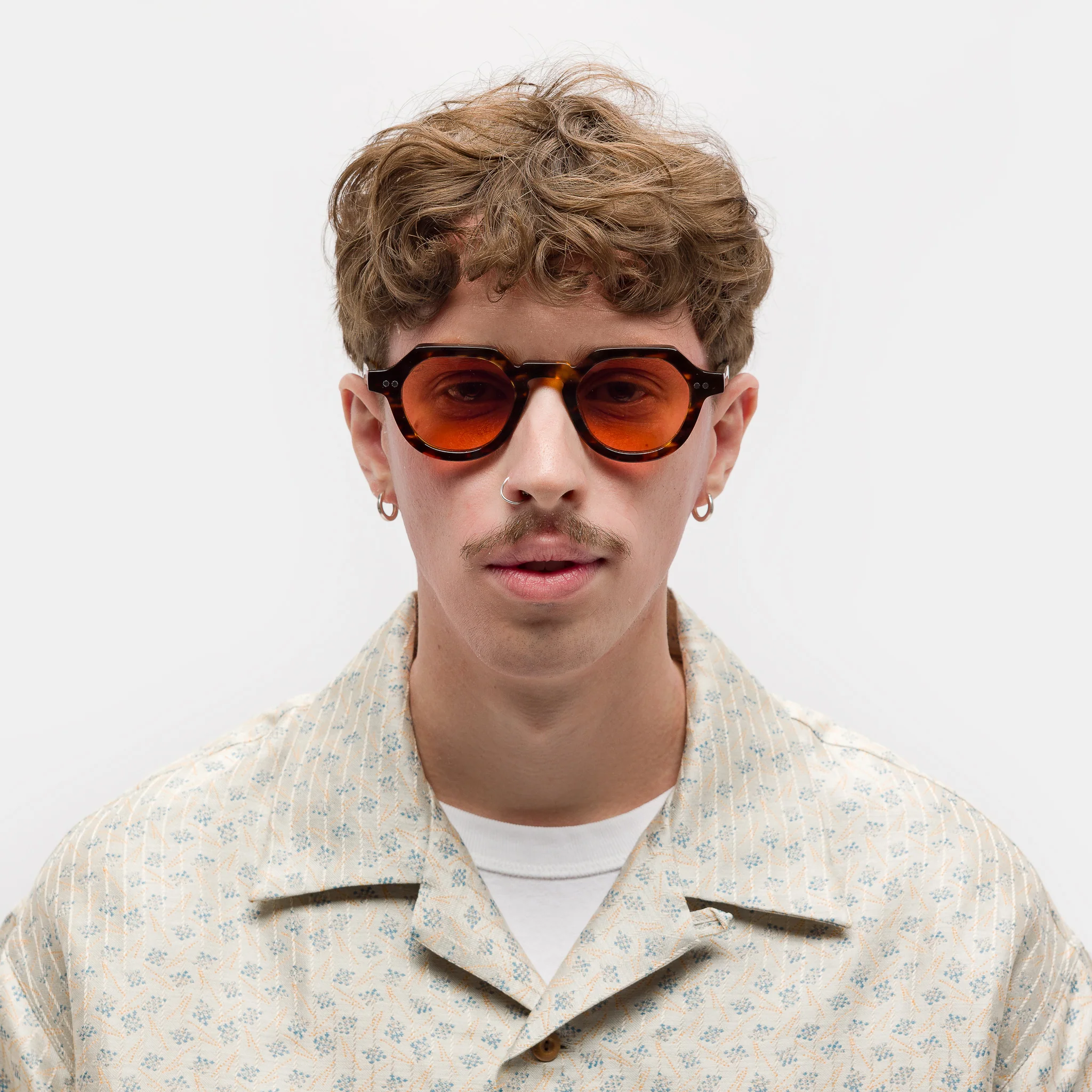 Lola Sunglasses in Brown Havana/Apricot - Image 4