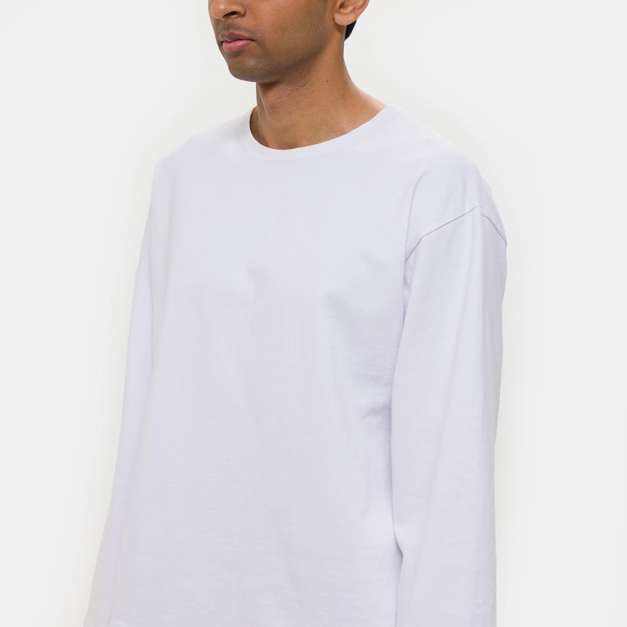 Longsleeve Wide T-Shirt in White - Image 4