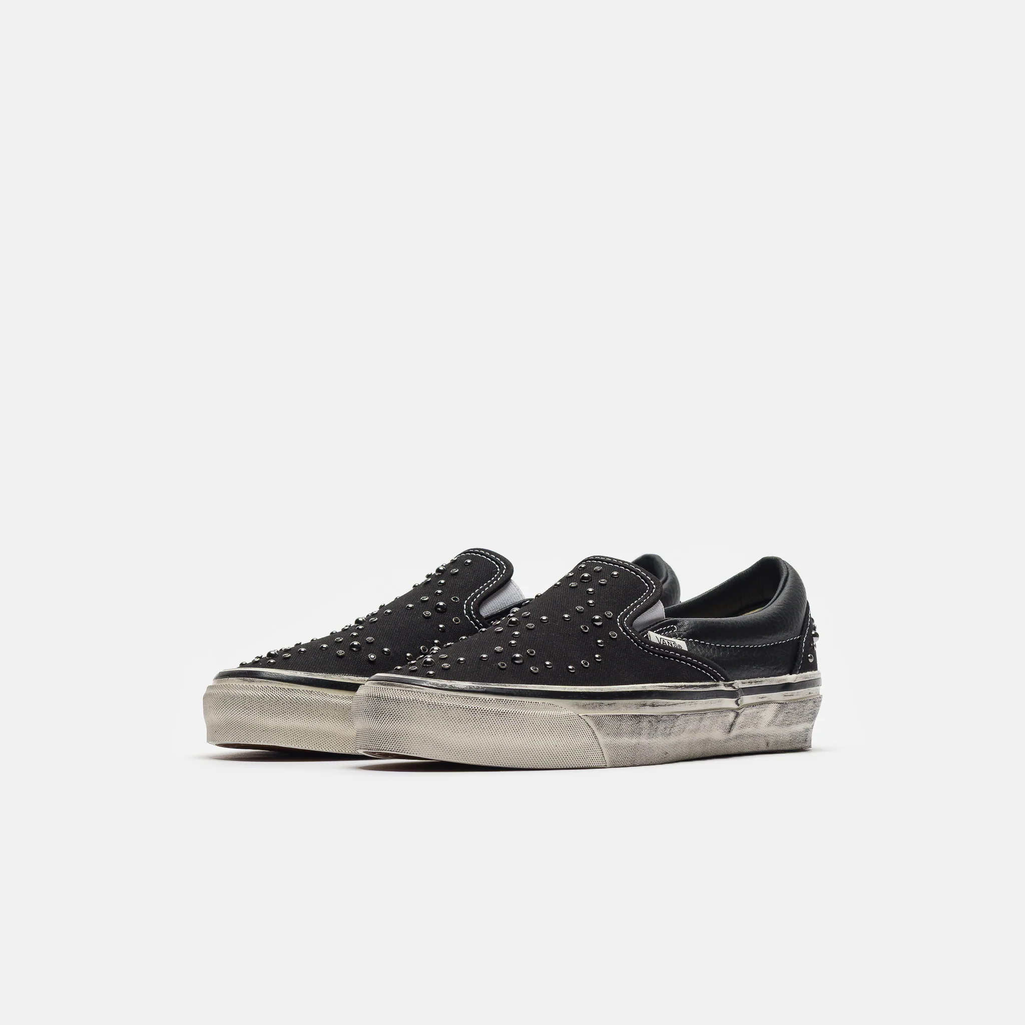 LX Classic Slip-On 98 Sneaker in Pearlized Black/Black - Image 2