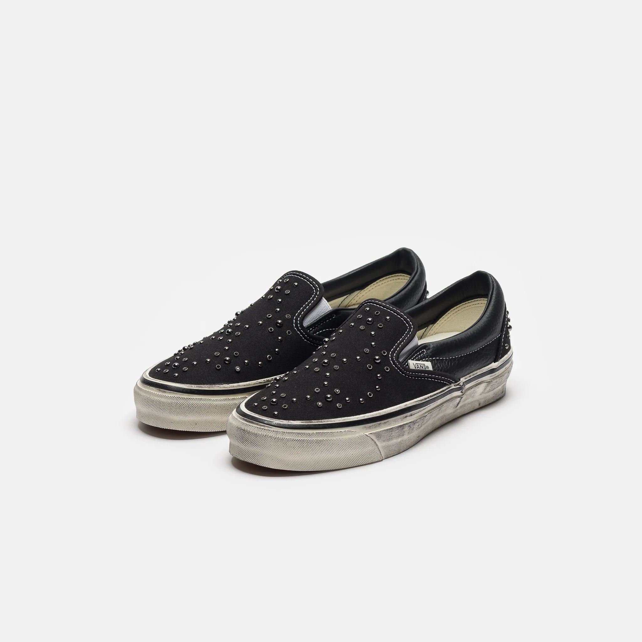 LX Classic Slip-On 98 Sneaker in Pearlized Black/Black - Image 3