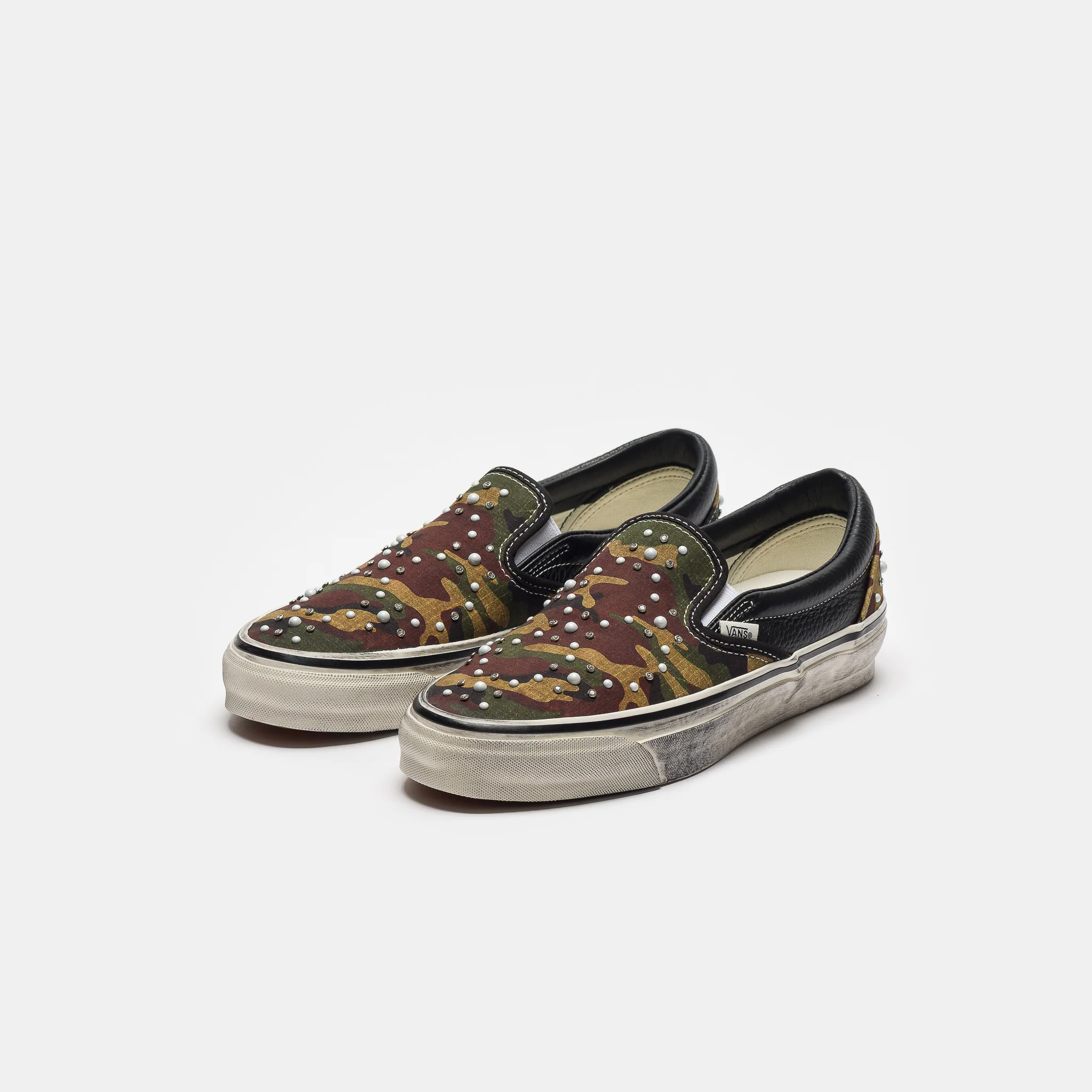 LX Classic Slip-On 98 Sneaker in Pearlized Camo/Black - Image 3