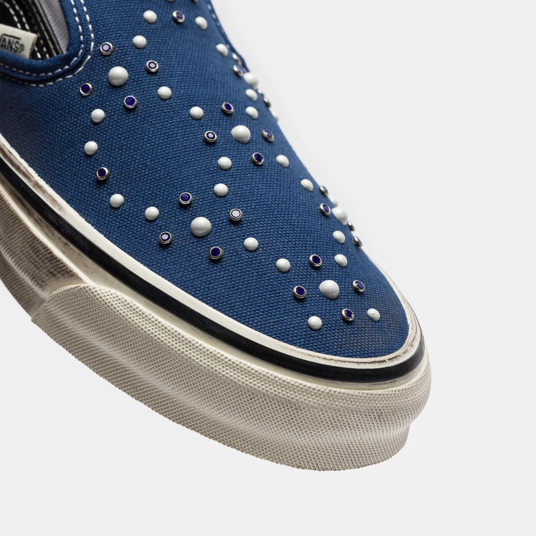 LX Classic Slip-On 98 Sneaker in Pearlized Indigo - Image 6