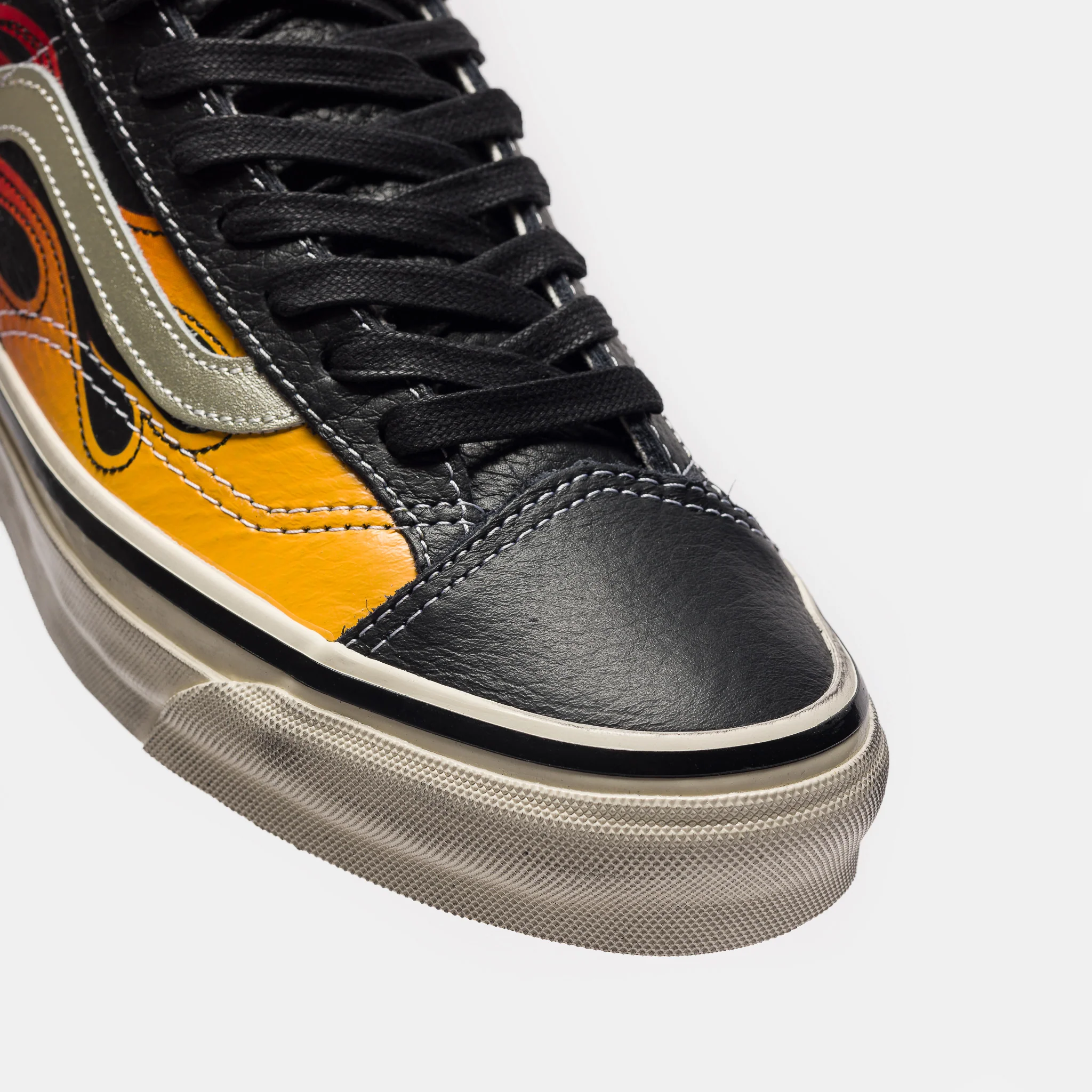 LX Old Skool 36 Sneaker in Archive Flame Black - Image 6