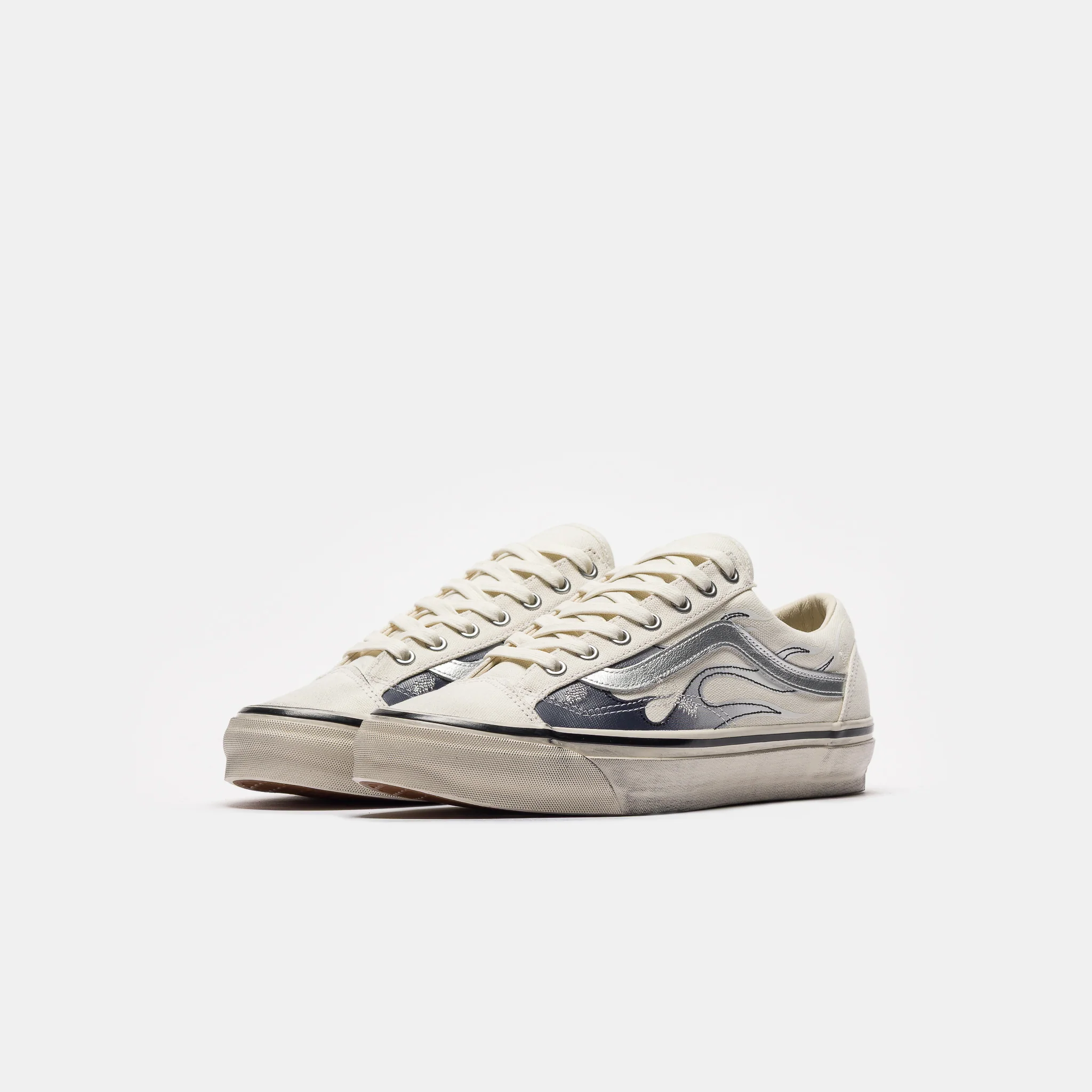 LX Old Skool 36 Sneaker in Archive Flame Marshmallow - Image 2