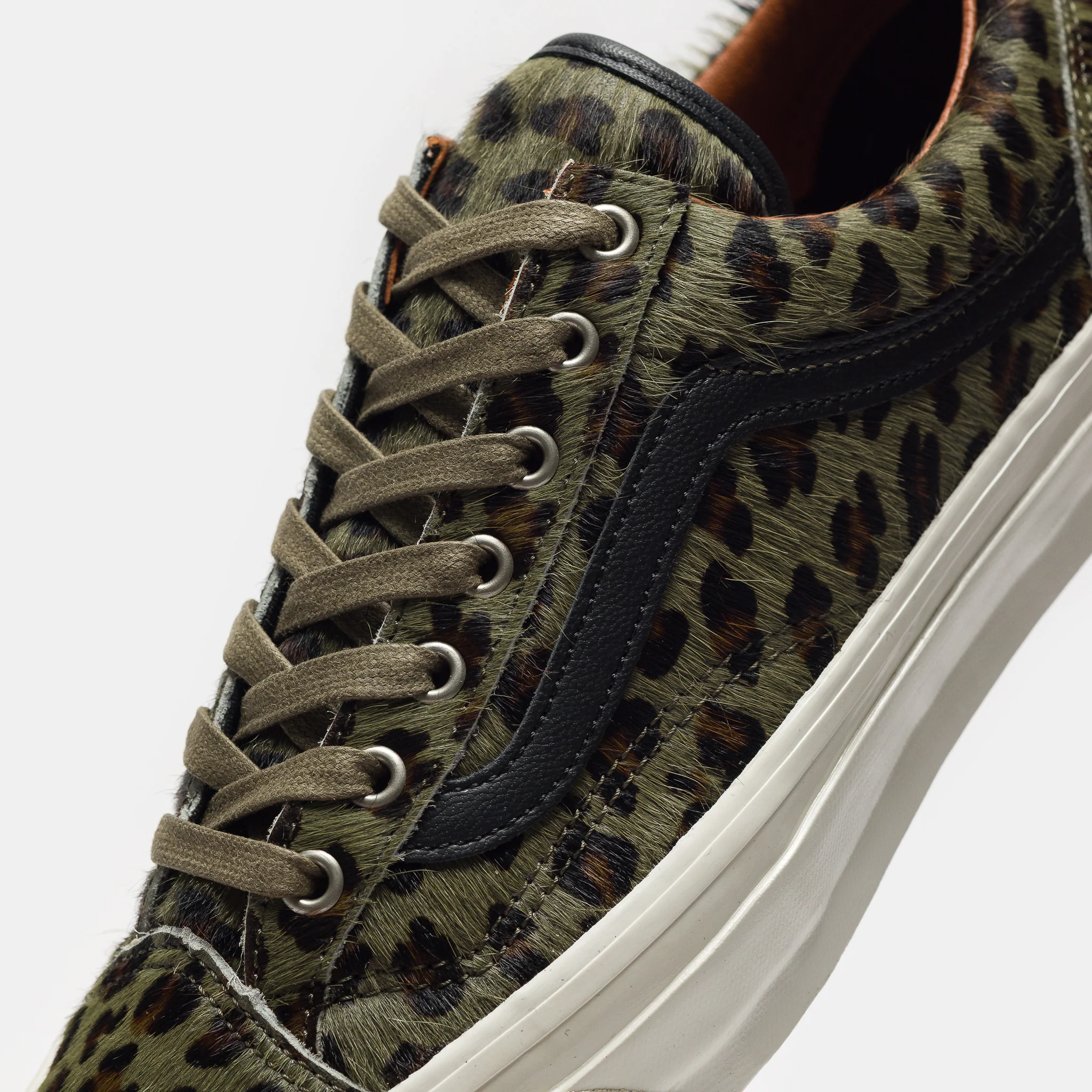 LX Old Skool 36 Sneaker in Cheetah Olive - Image 5