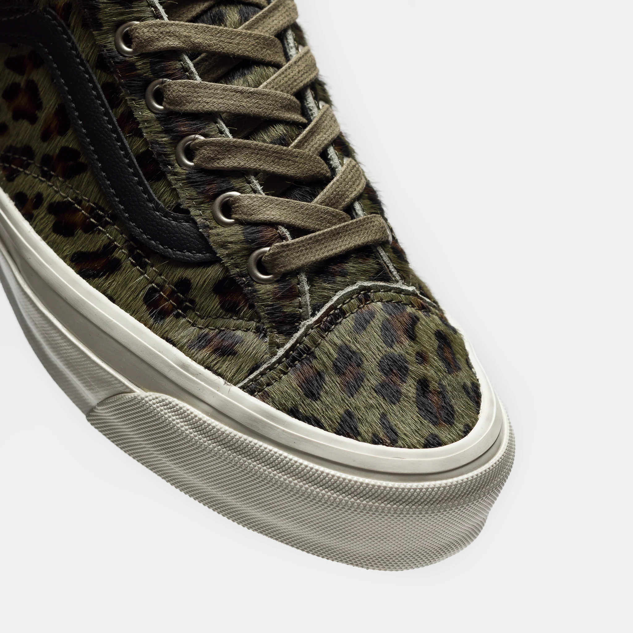 LX Old Skool 36 Sneaker in Cheetah Olive - Image 6