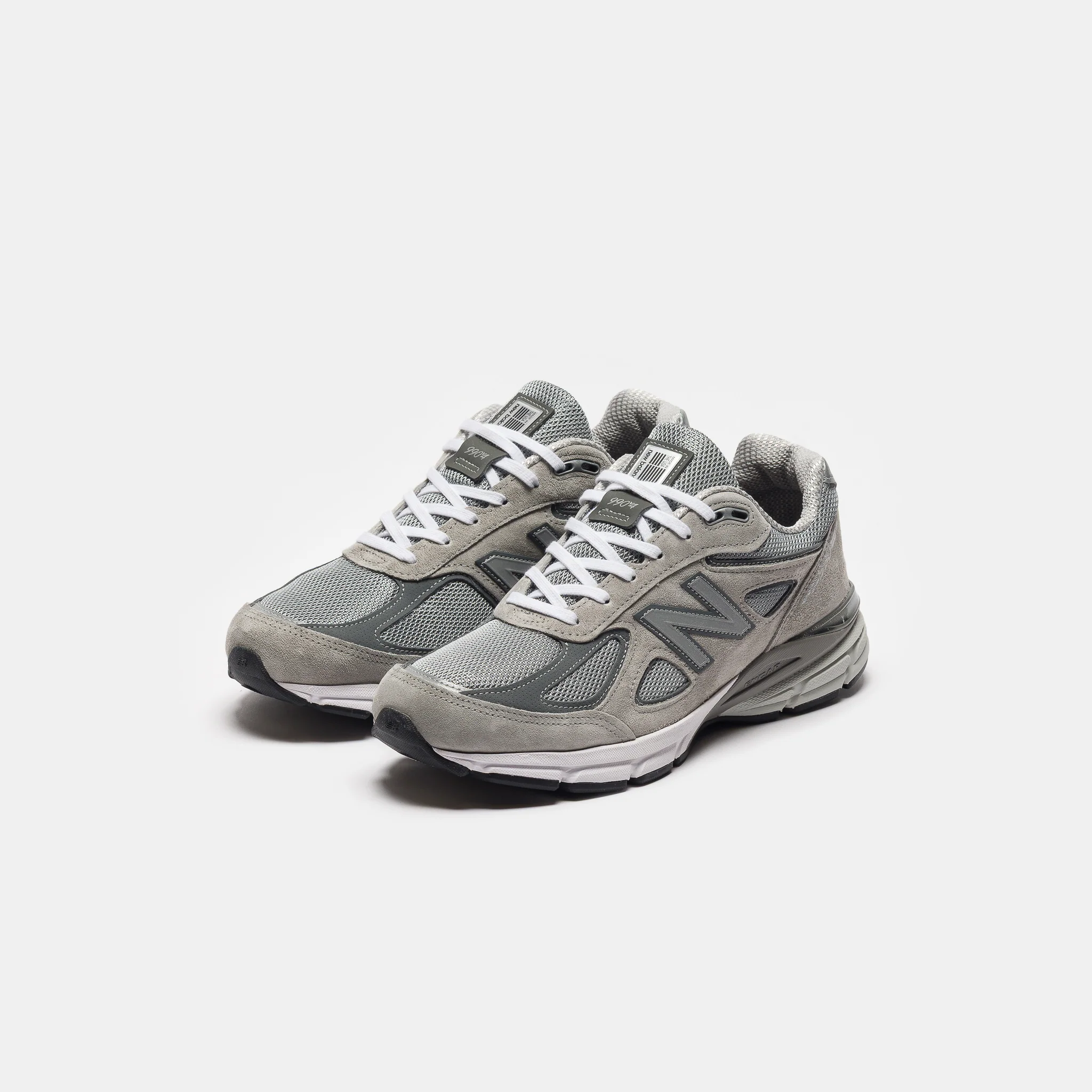 Made in USA 990 V4 Sneaker in Grey/Silver - Image 3
