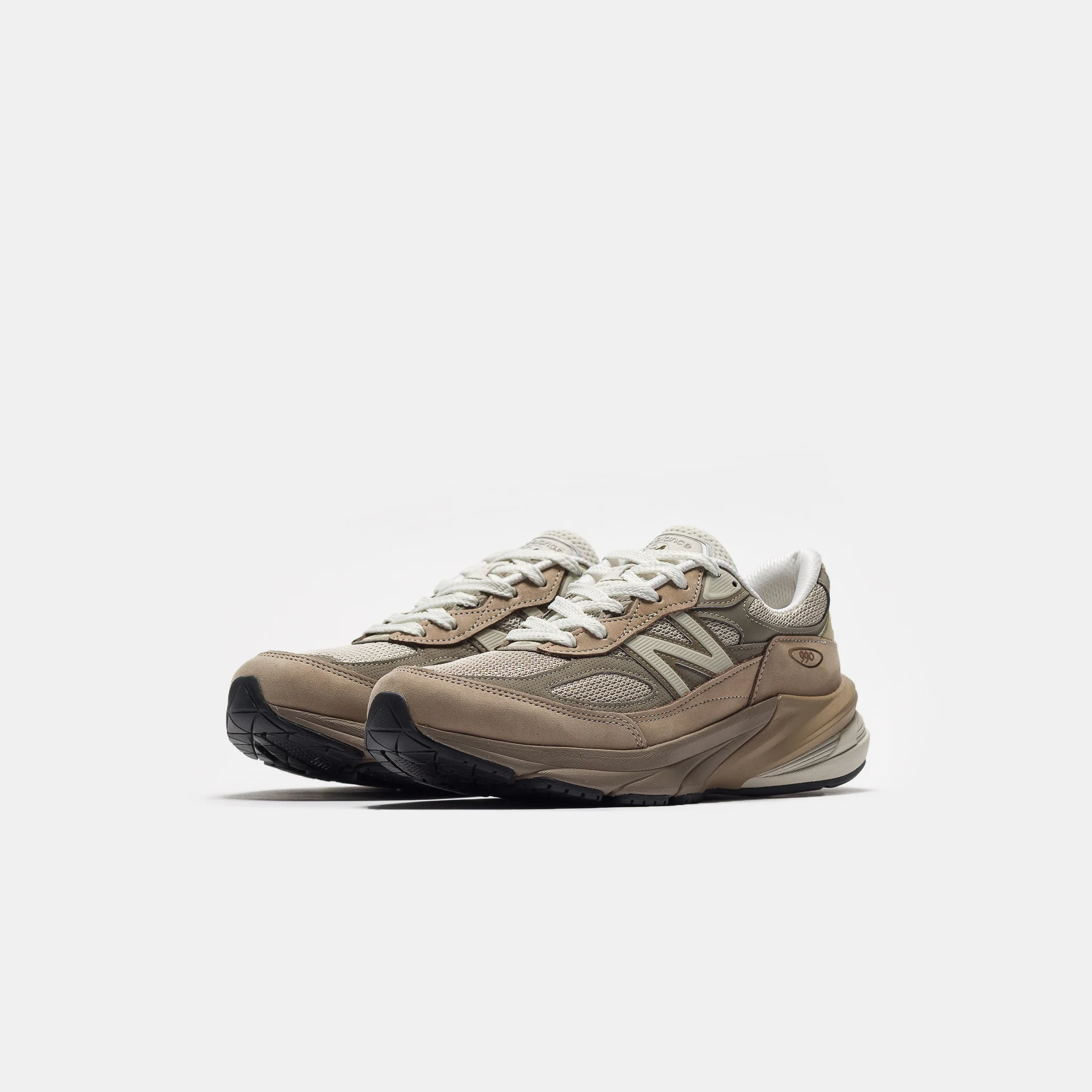 Made in USA 990 V6 Sneaker in Driftwood/Timberwolf/Mushroom - Image 2