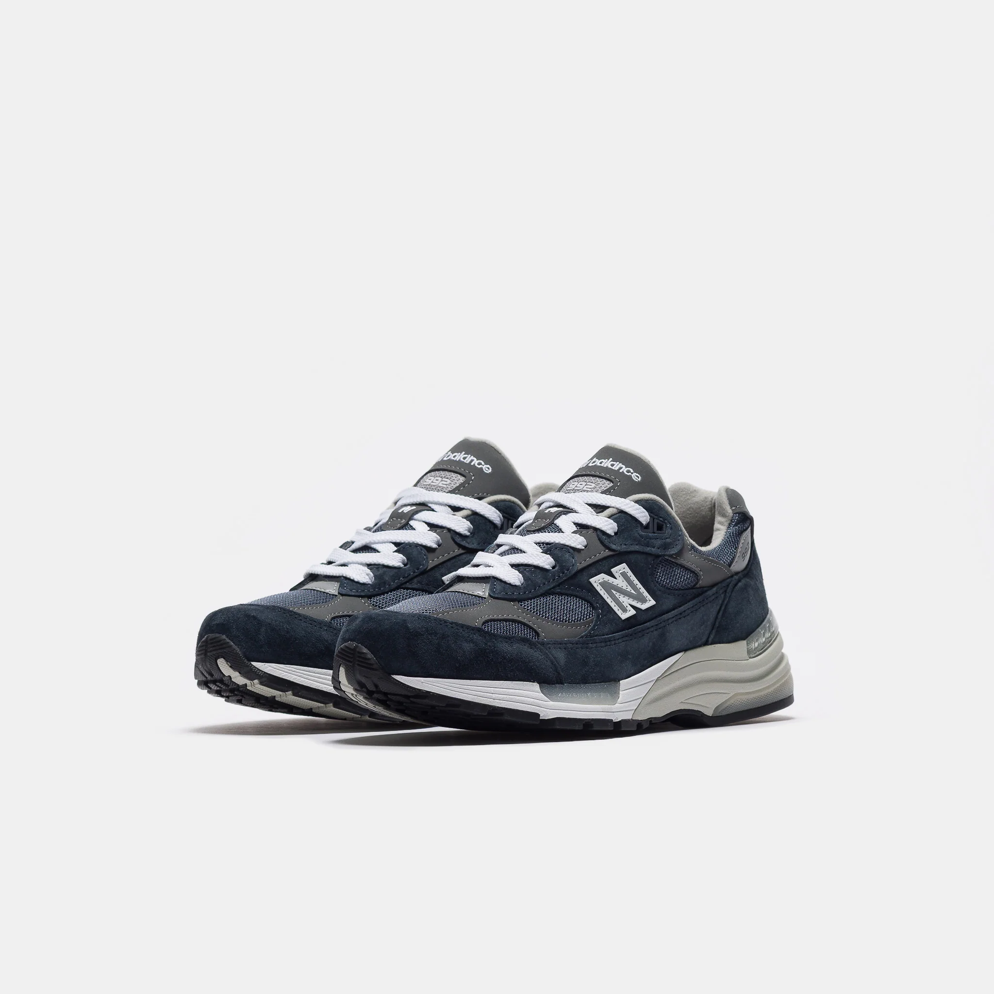 Made in USA 992 Sneaker in NB Navy/Grey/Silver Metalic - Image 2