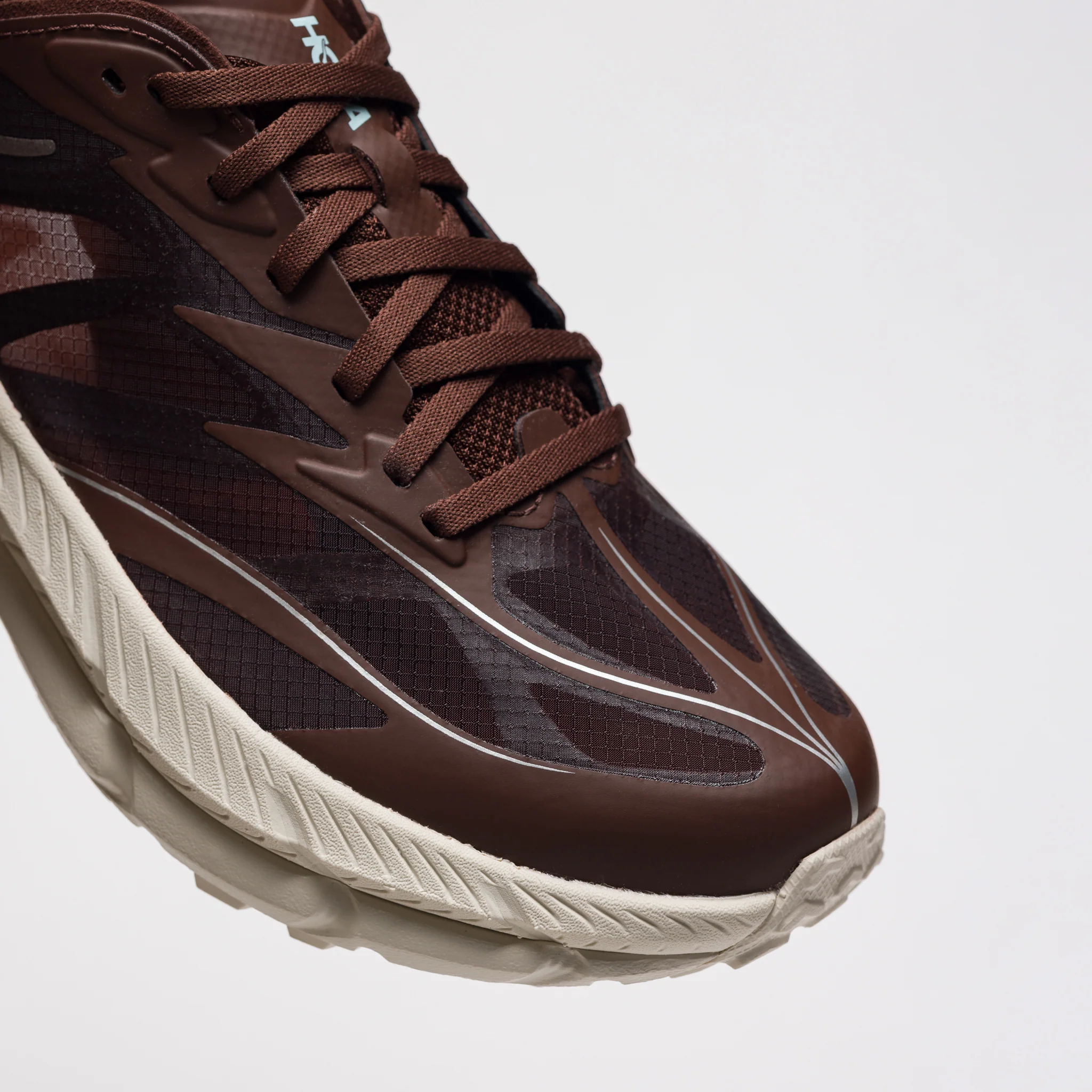 Mafate Speed 4 Lite Sneaker in Cold Brew/Oat Milk - Image 5
