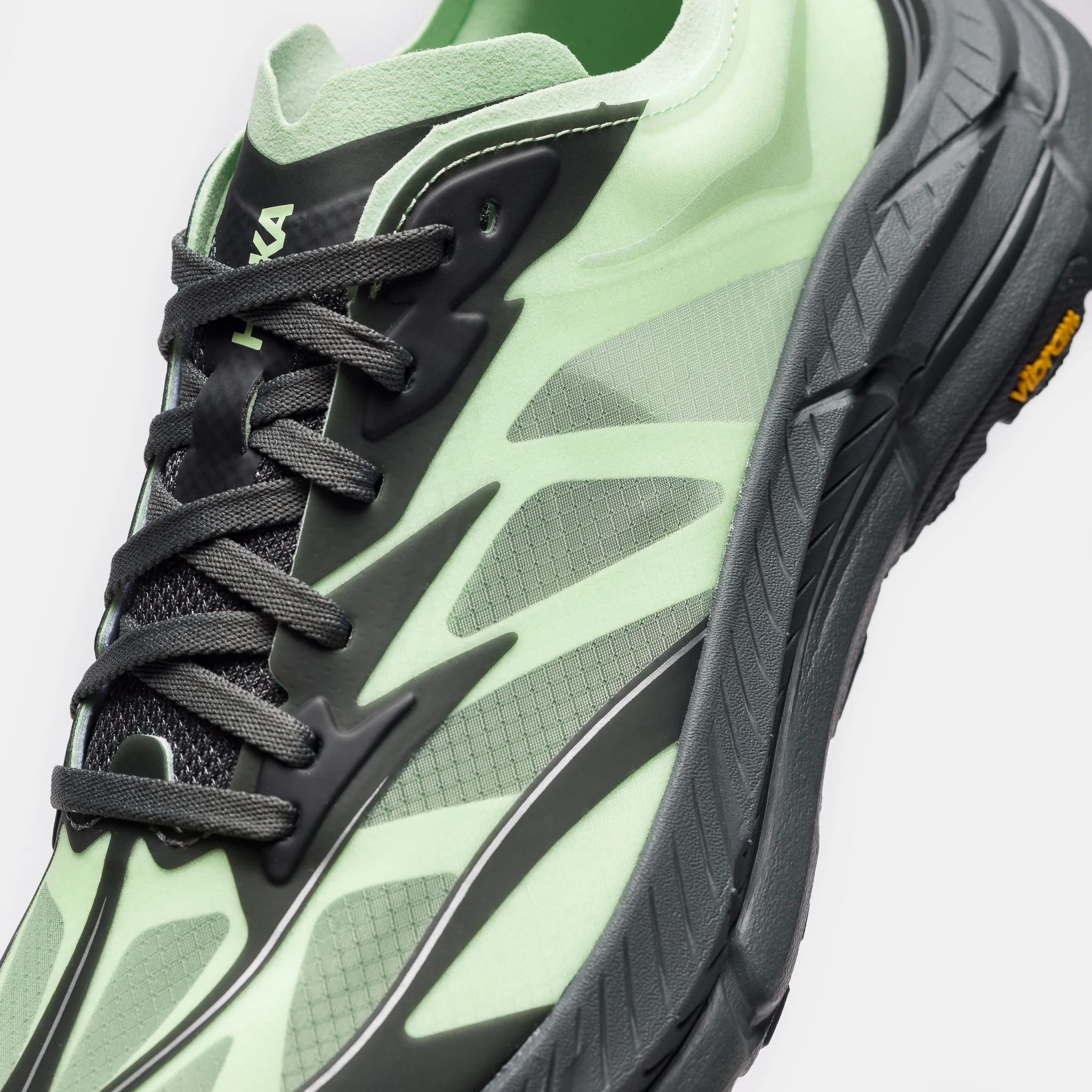 Mafate Speed 4 Lite Sneaker in Luna Moth/Cosmic Grey - Image 5