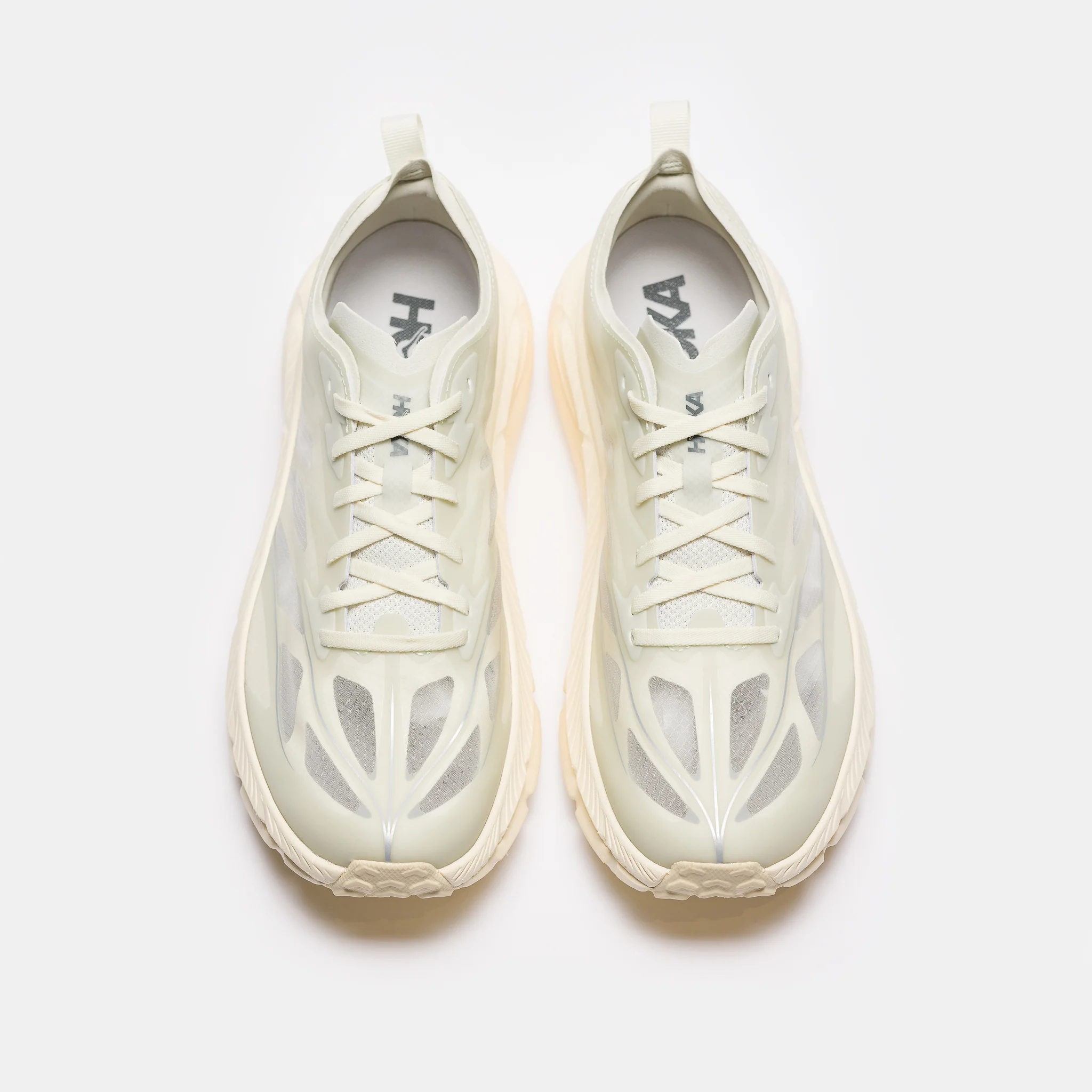 Mafate Speed 4 Lite Sneaker in Truffle Salt/Vintage Yellow - Image 4